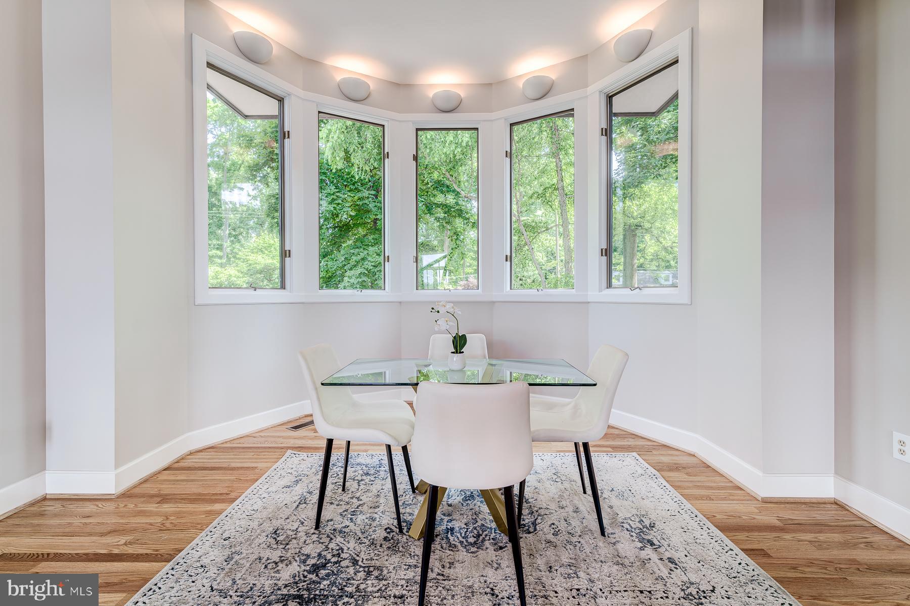 EDGEWATER BEACH - Residential