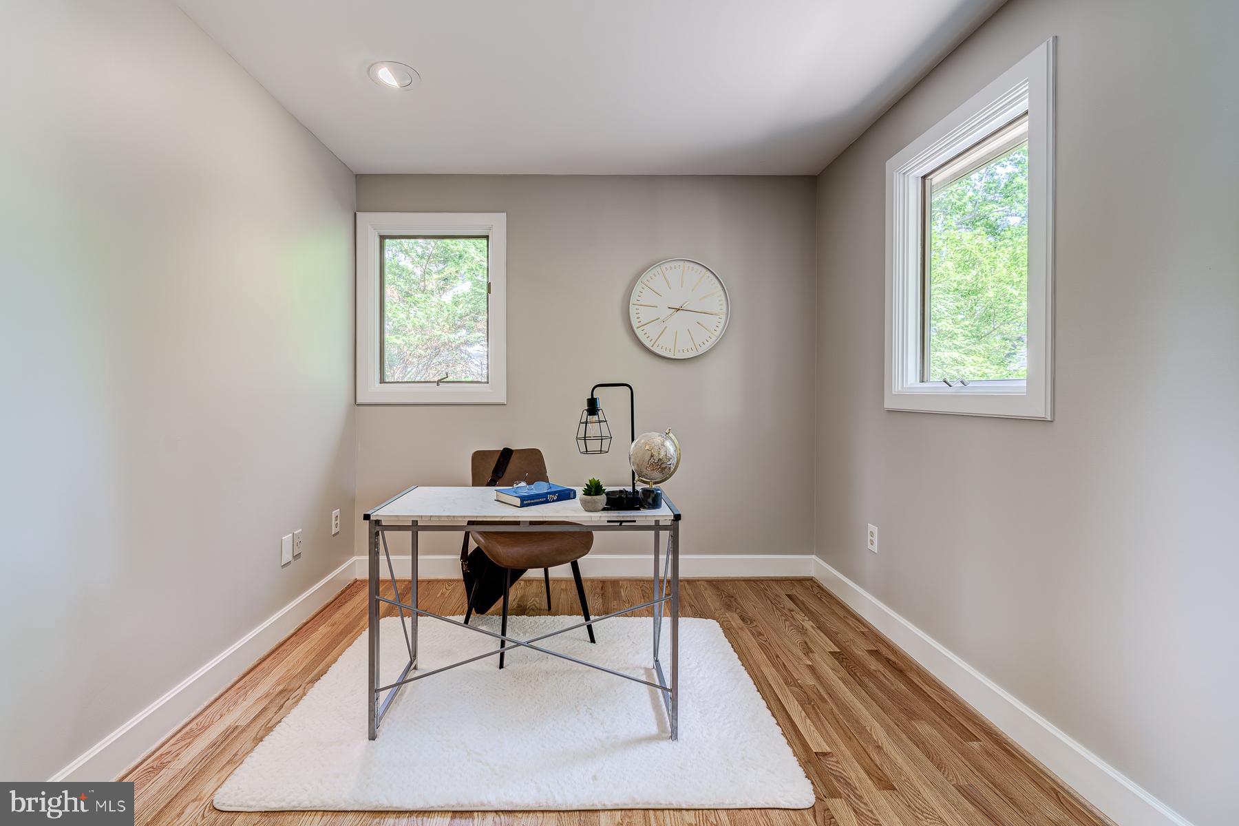 EDGEWATER BEACH - Residential