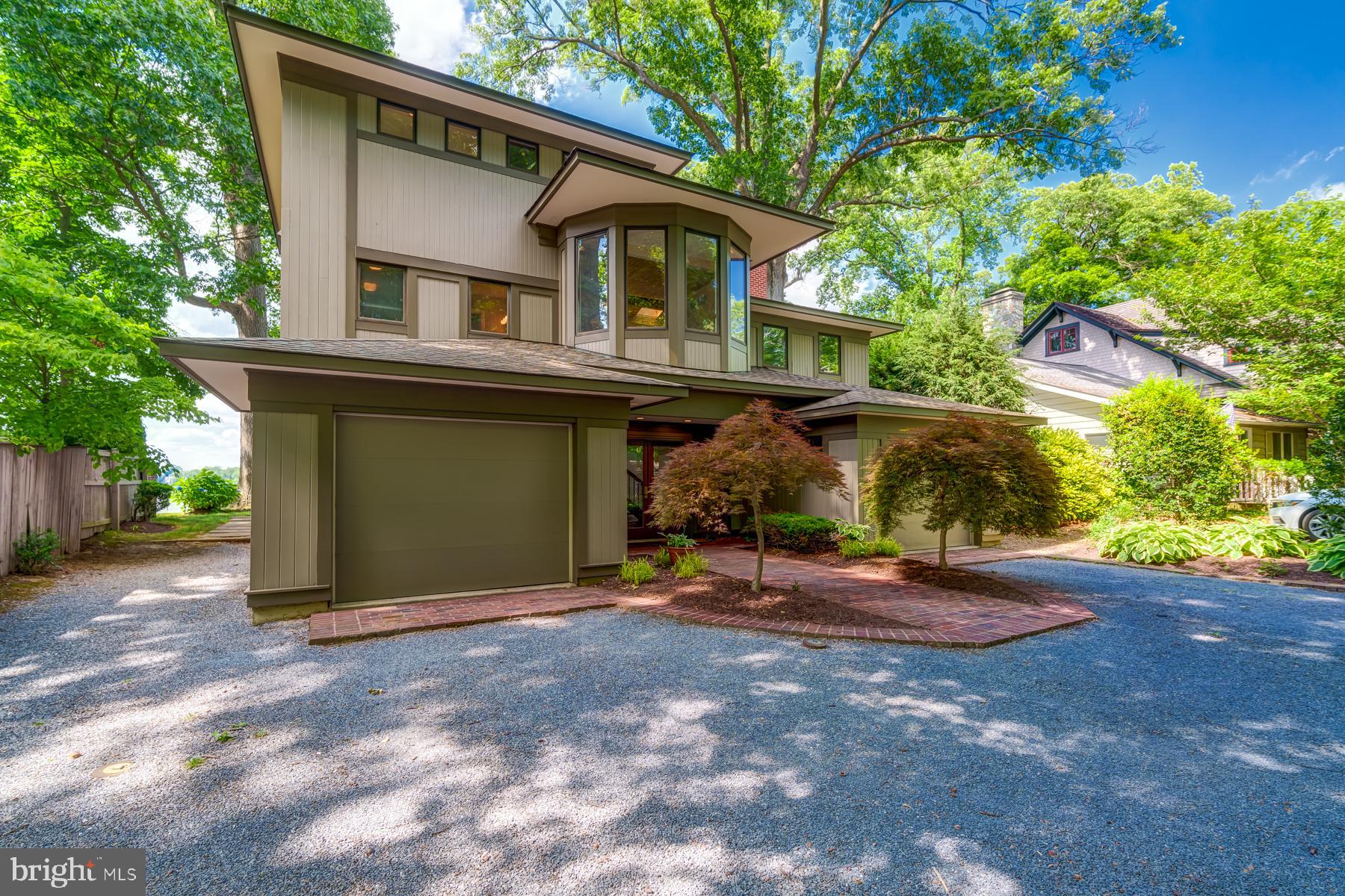 EDGEWATER BEACH - Residential