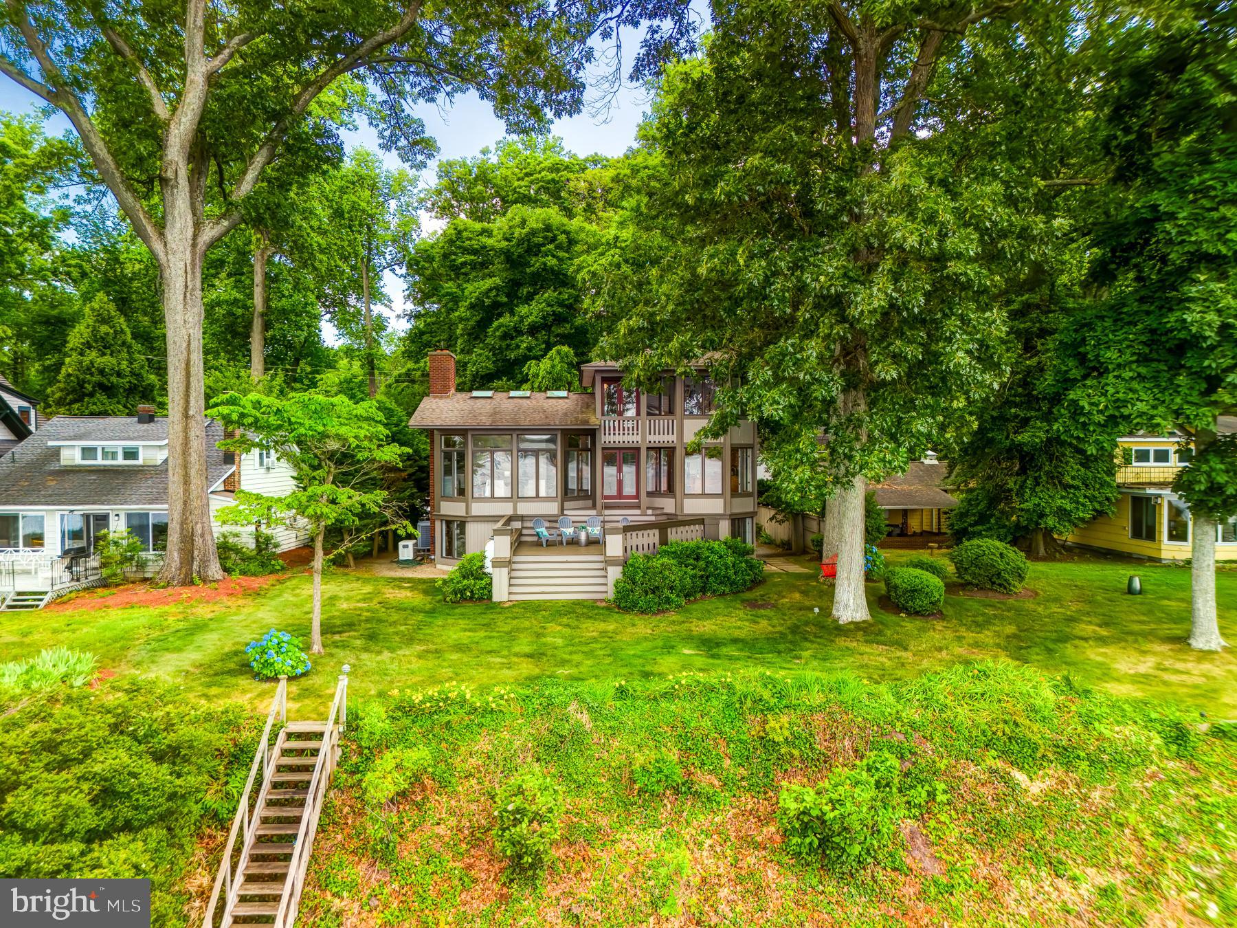 EDGEWATER BEACH - Residential