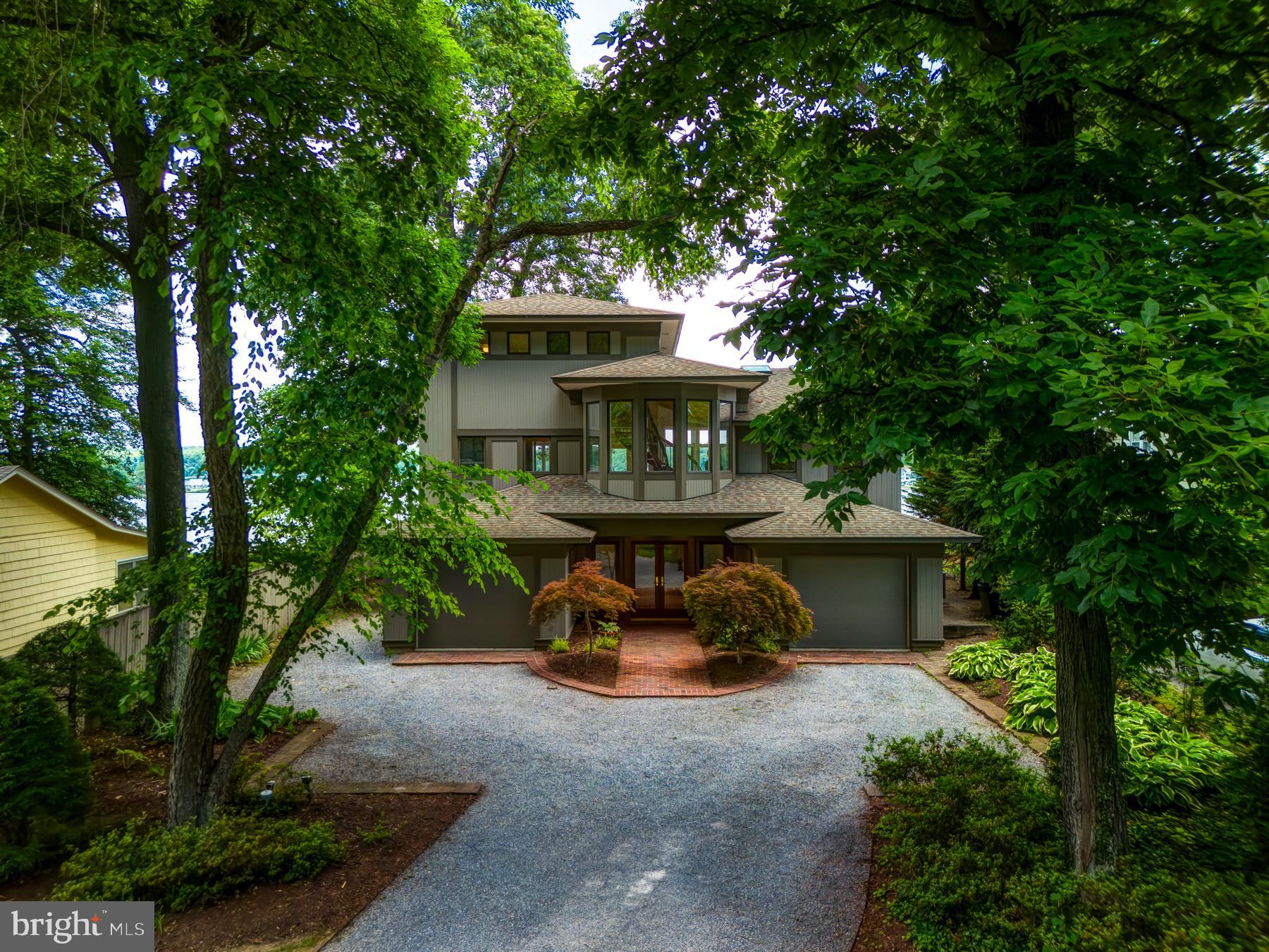 EDGEWATER BEACH - Residential