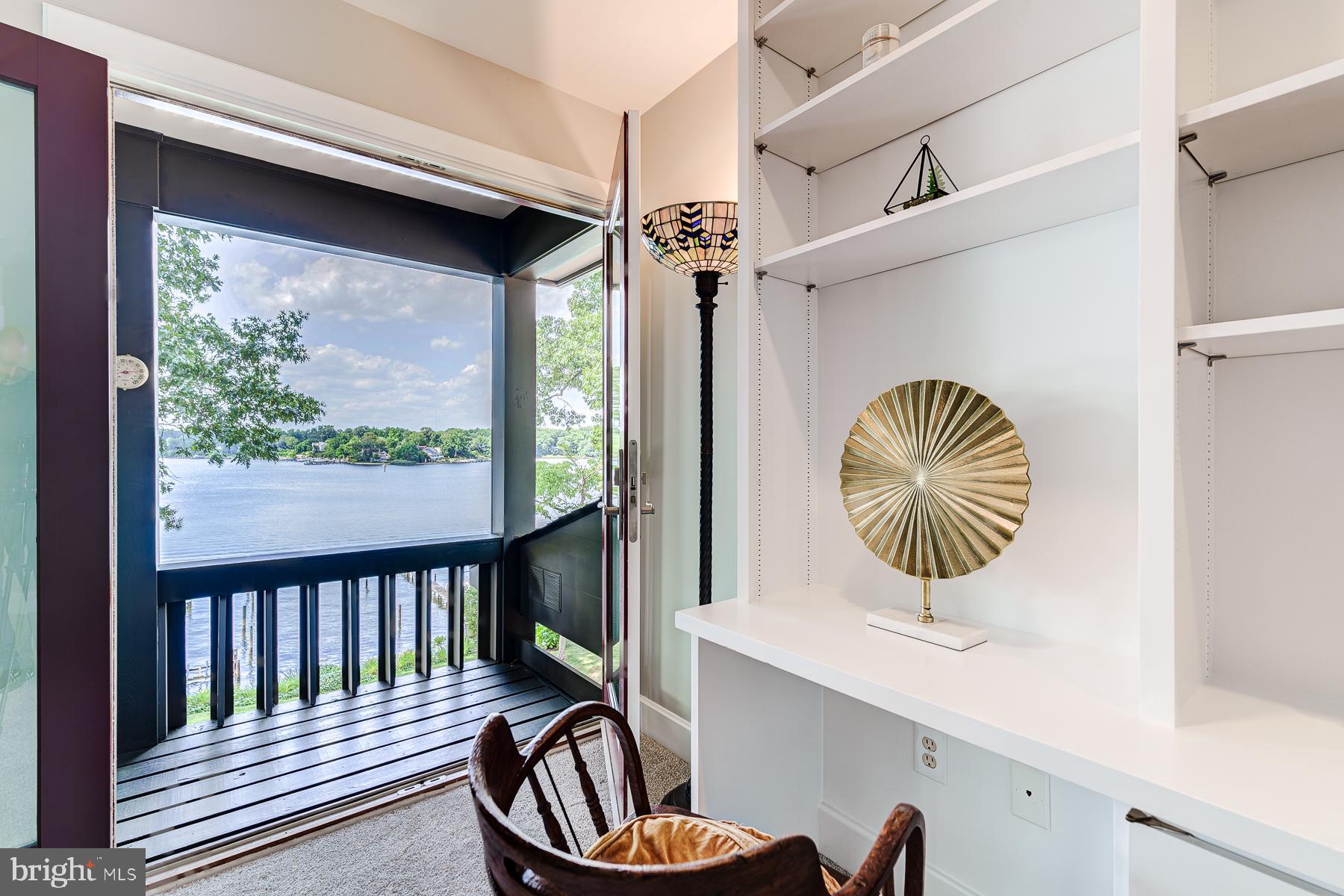 EDGEWATER BEACH - Residential