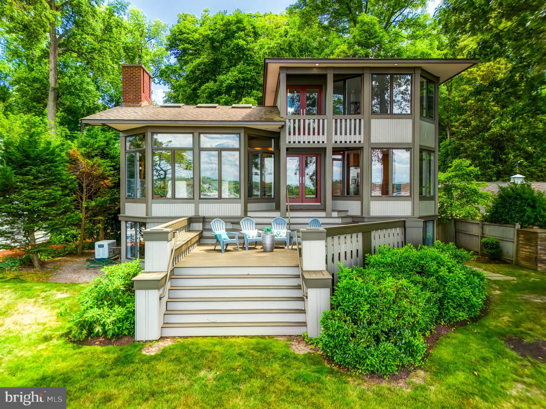 EDGEWATER BEACH - Residential