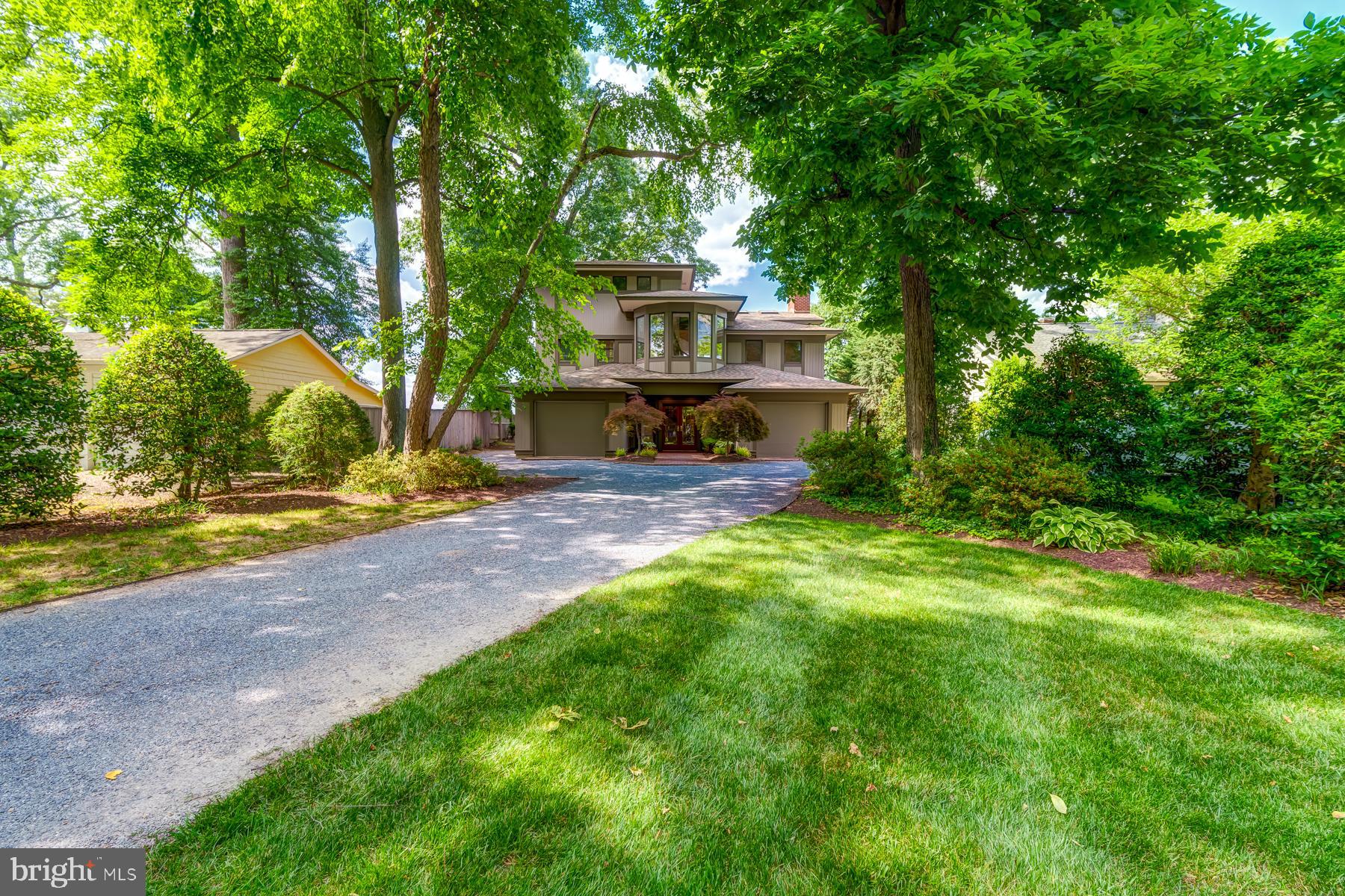 EDGEWATER BEACH - Residential