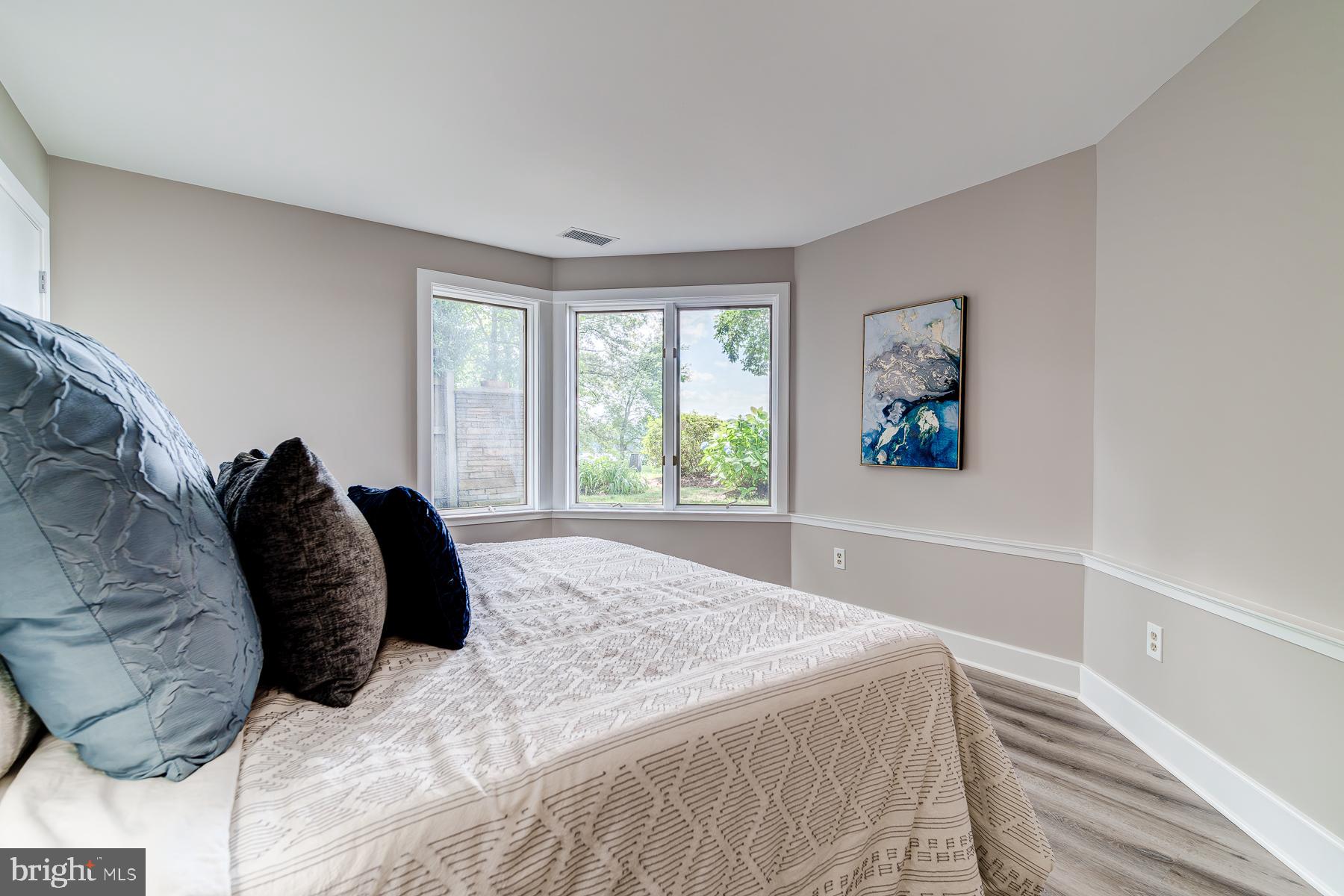 EDGEWATER BEACH - Residential