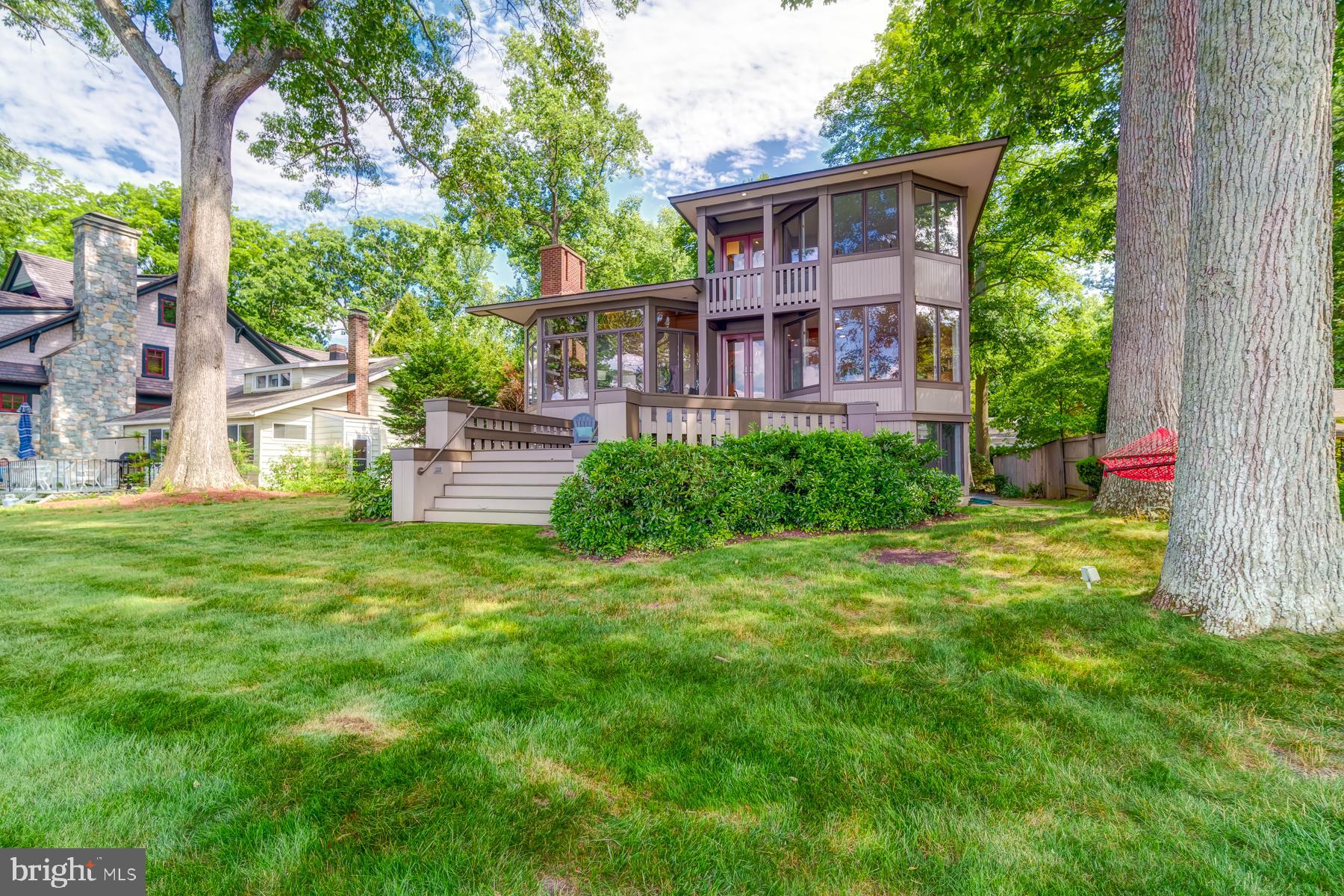 EDGEWATER BEACH - Residential