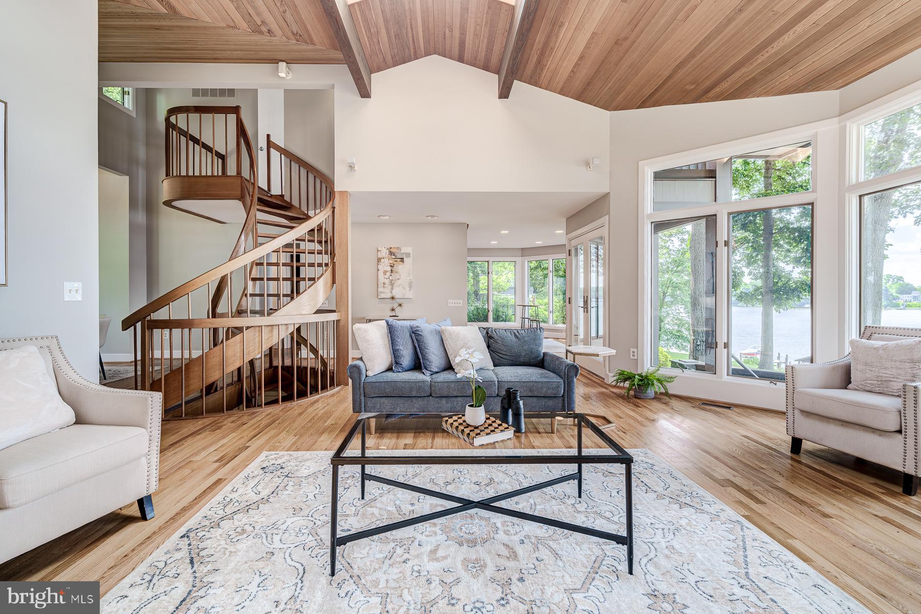 EDGEWATER BEACH - Residential