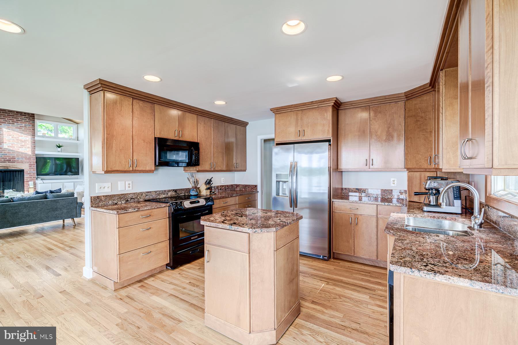 EDGEWATER BEACH - Residential