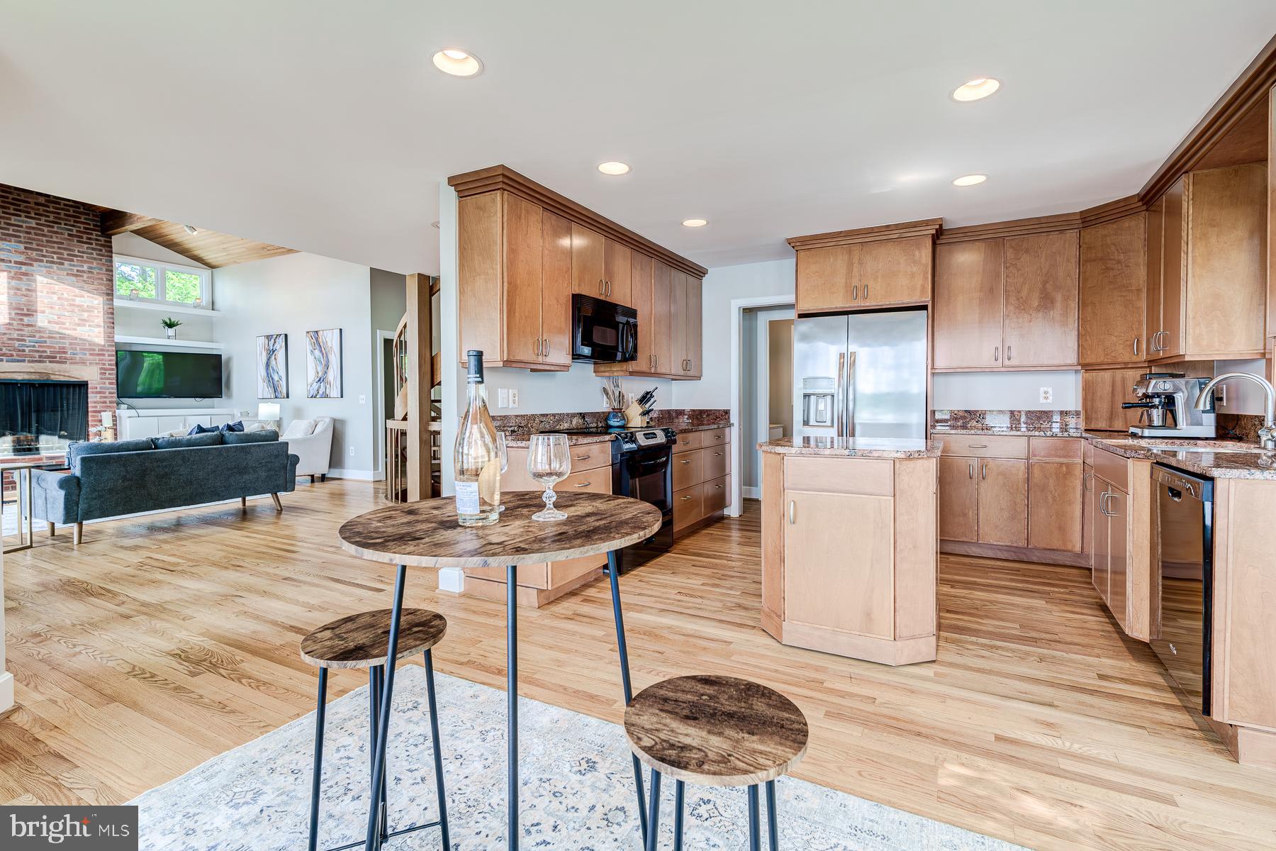 EDGEWATER BEACH - Residential