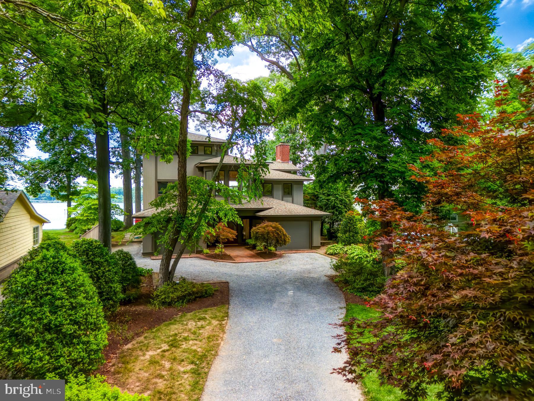 EDGEWATER BEACH - Residential