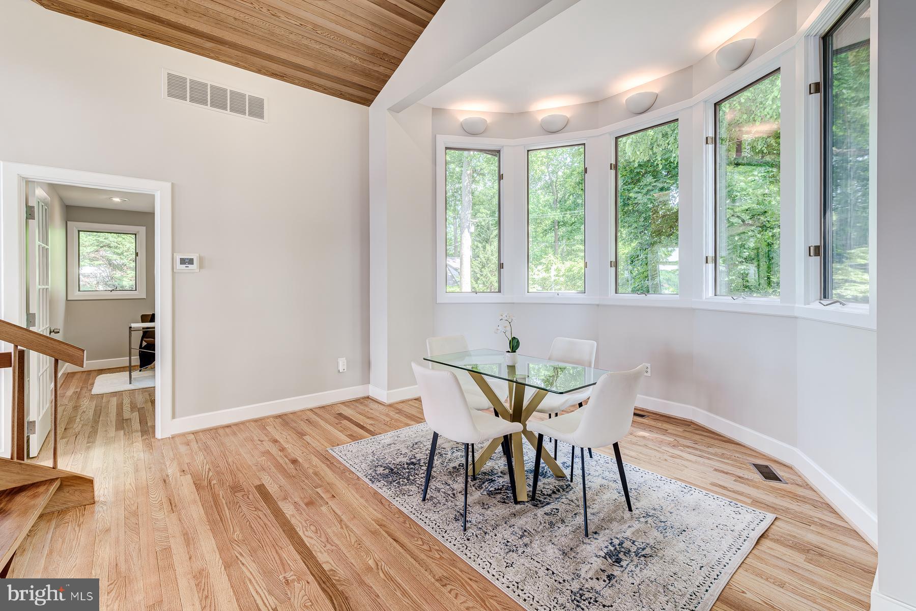 EDGEWATER BEACH - Residential