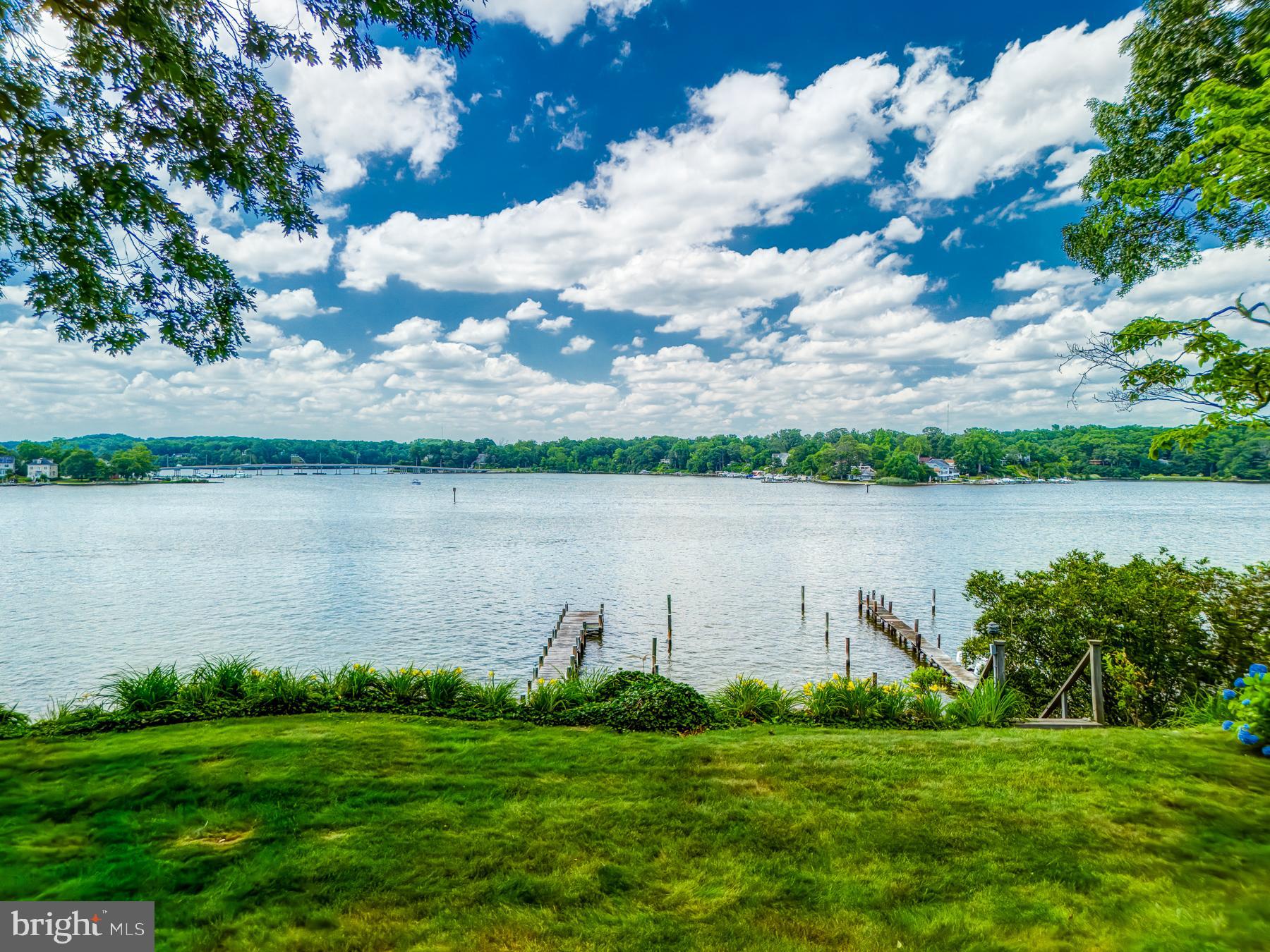 EDGEWATER BEACH - Residential