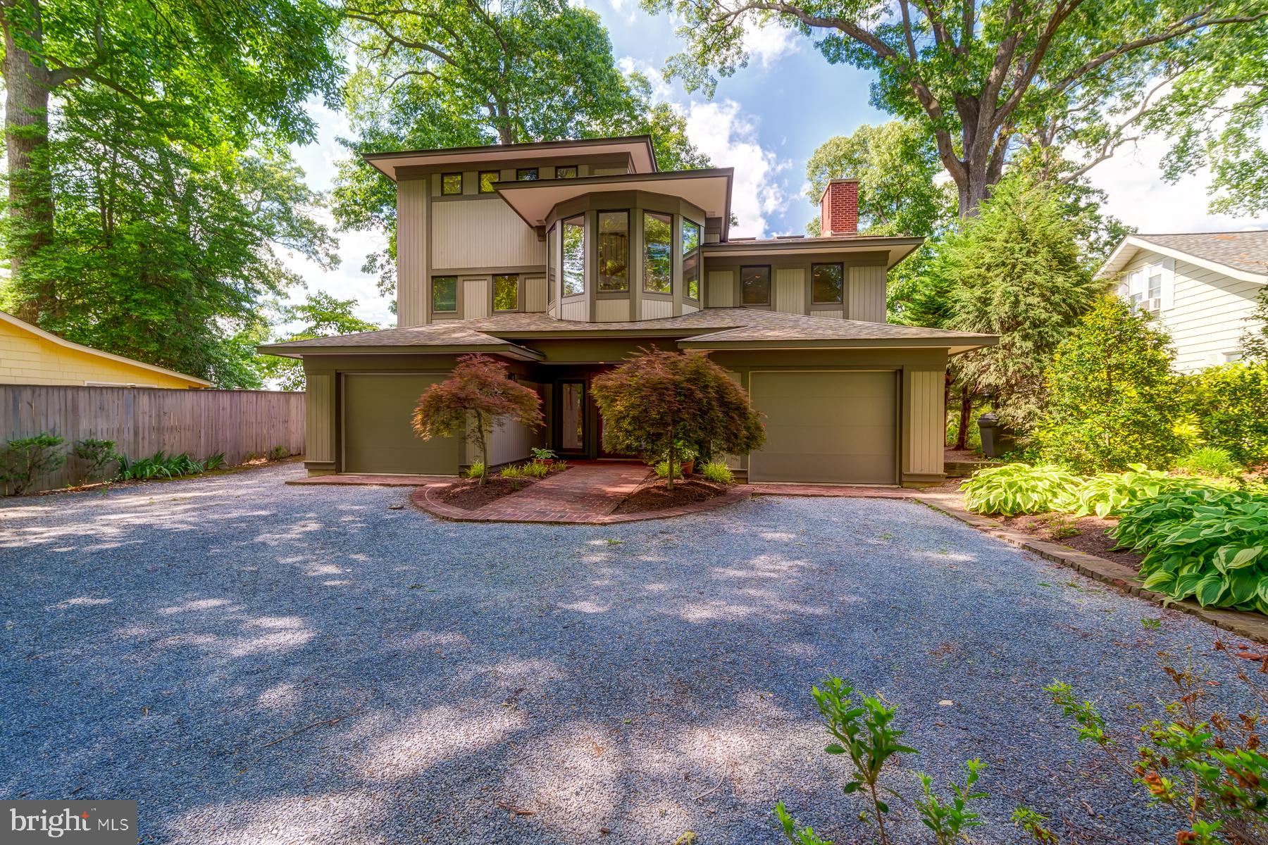 EDGEWATER BEACH - Residential