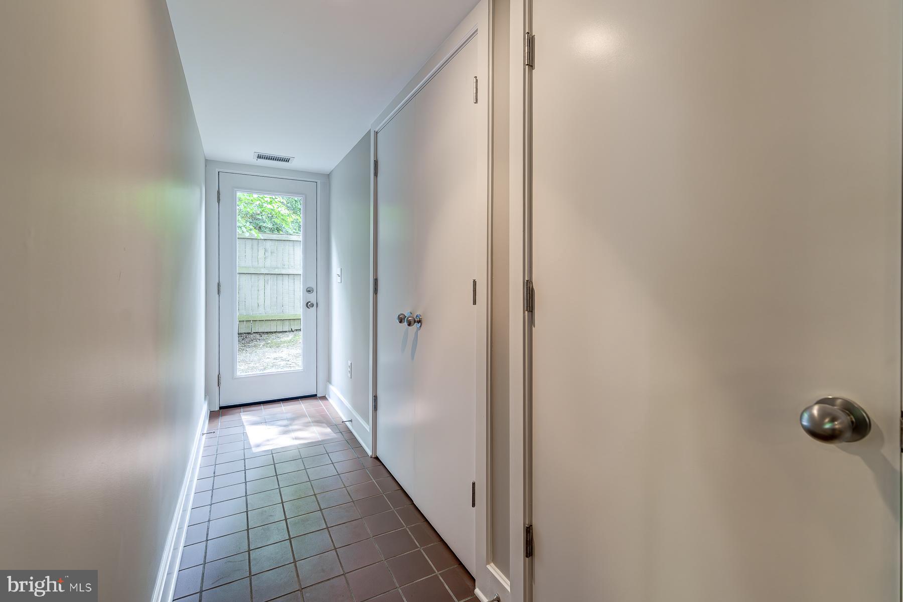 EDGEWATER BEACH - Residential