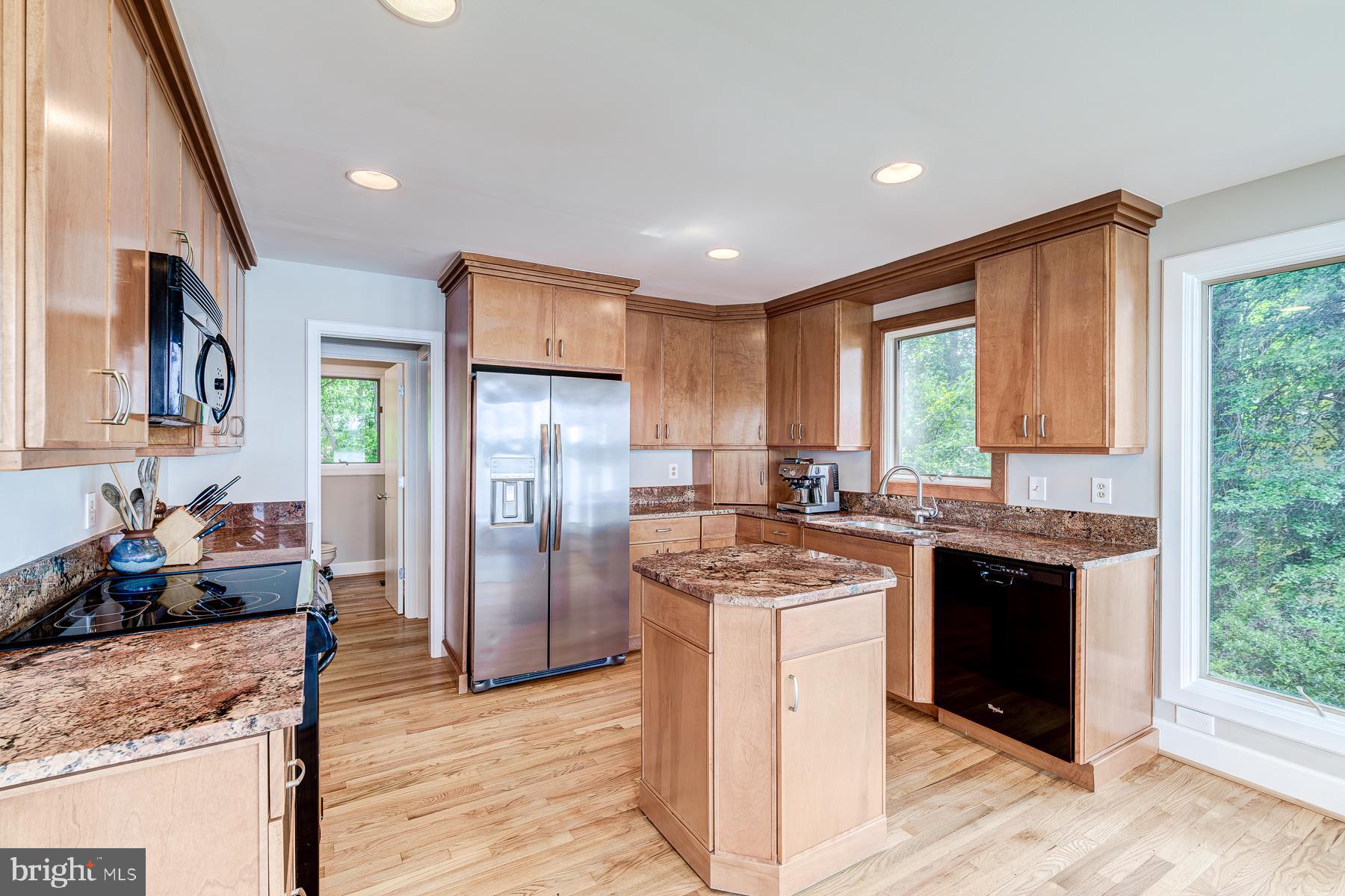 EDGEWATER BEACH - Residential