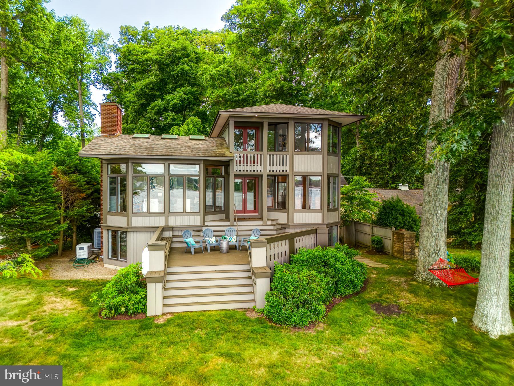 EDGEWATER BEACH - Residential