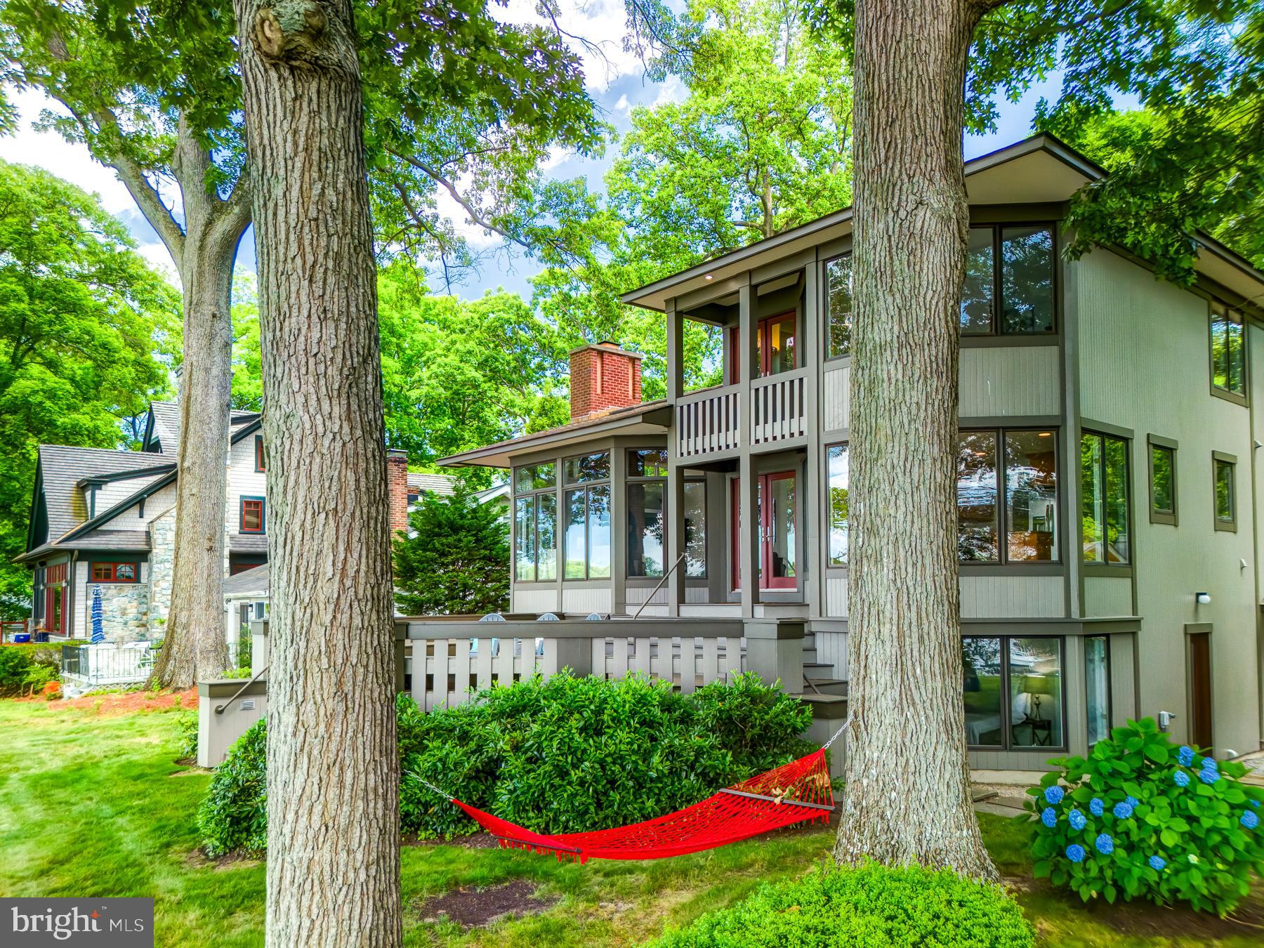 EDGEWATER BEACH - Residential