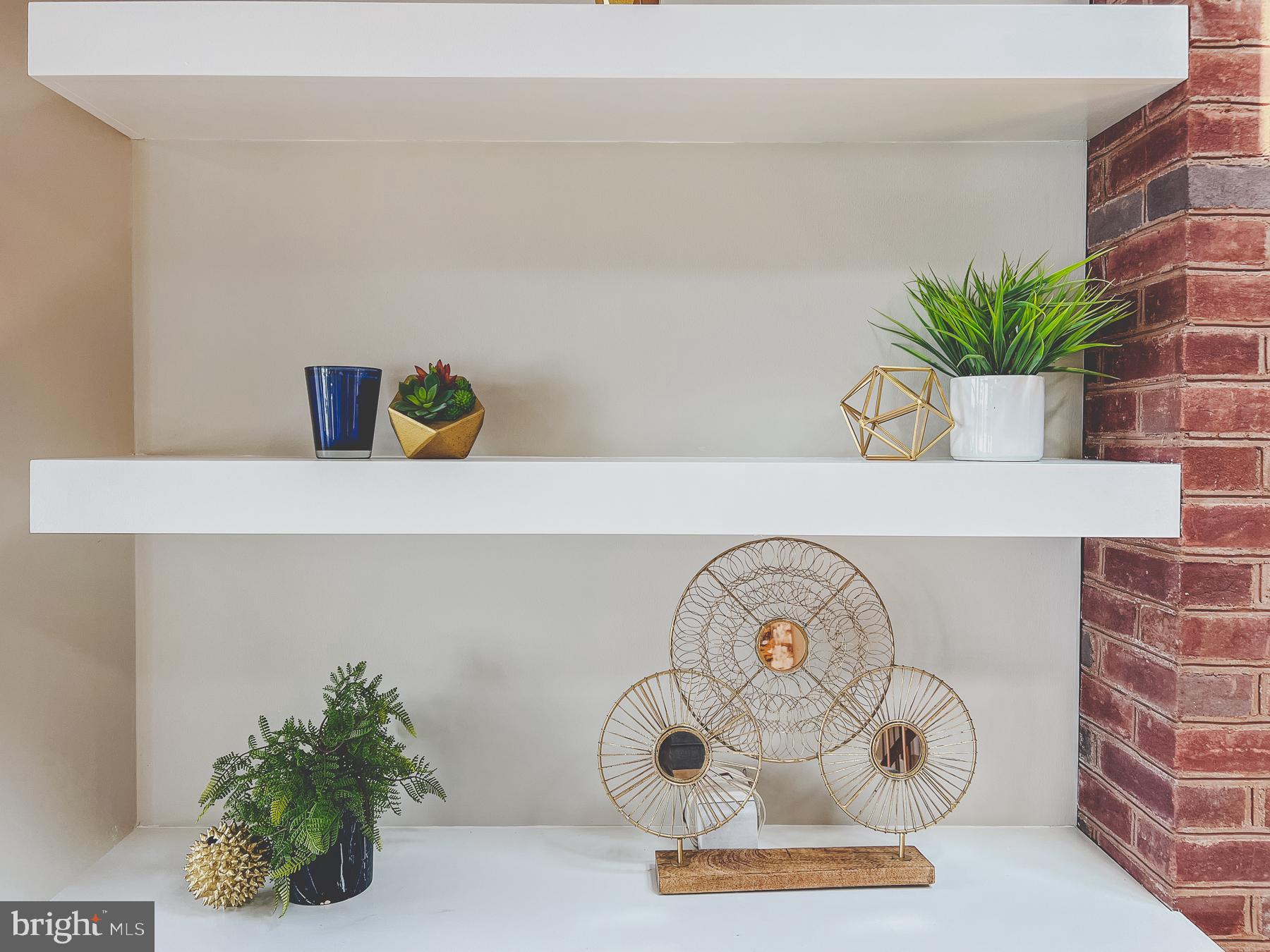 EDGEWATER BEACH - Residential