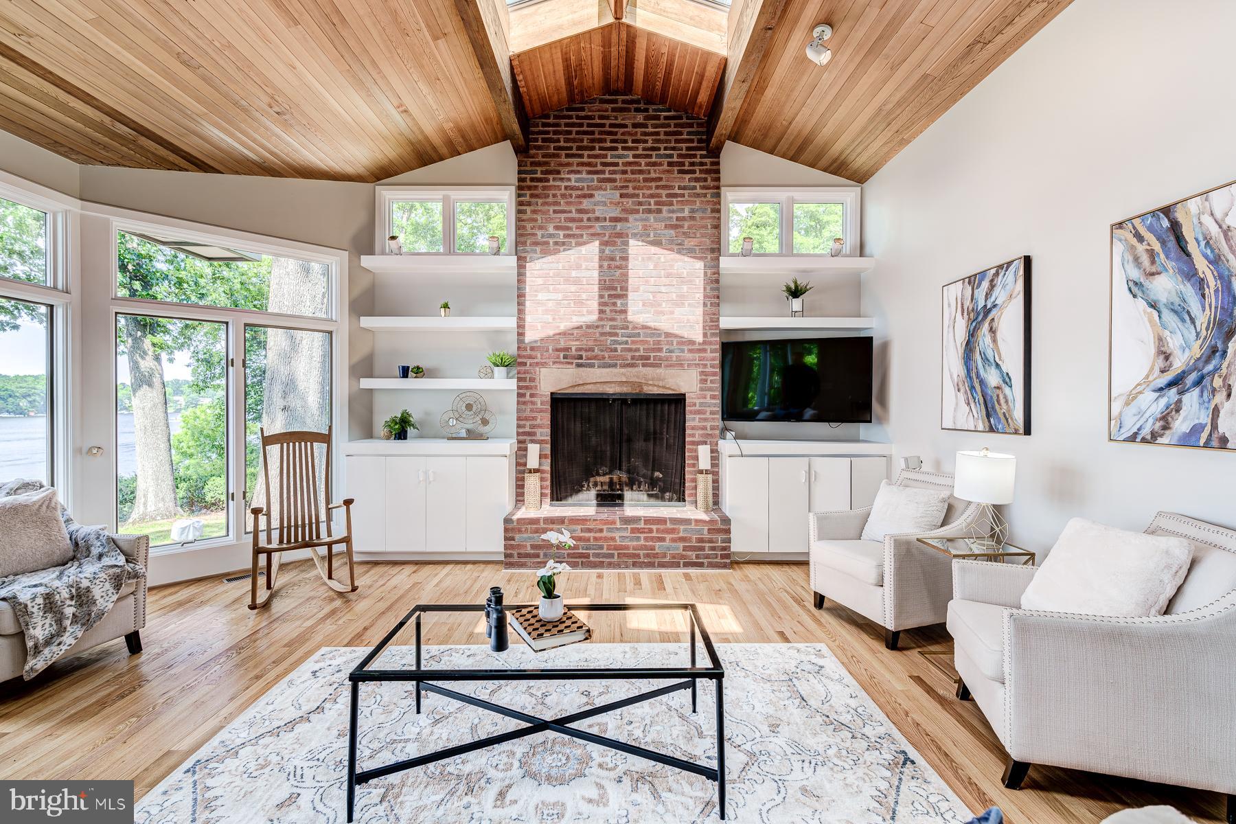 EDGEWATER BEACH - Residential