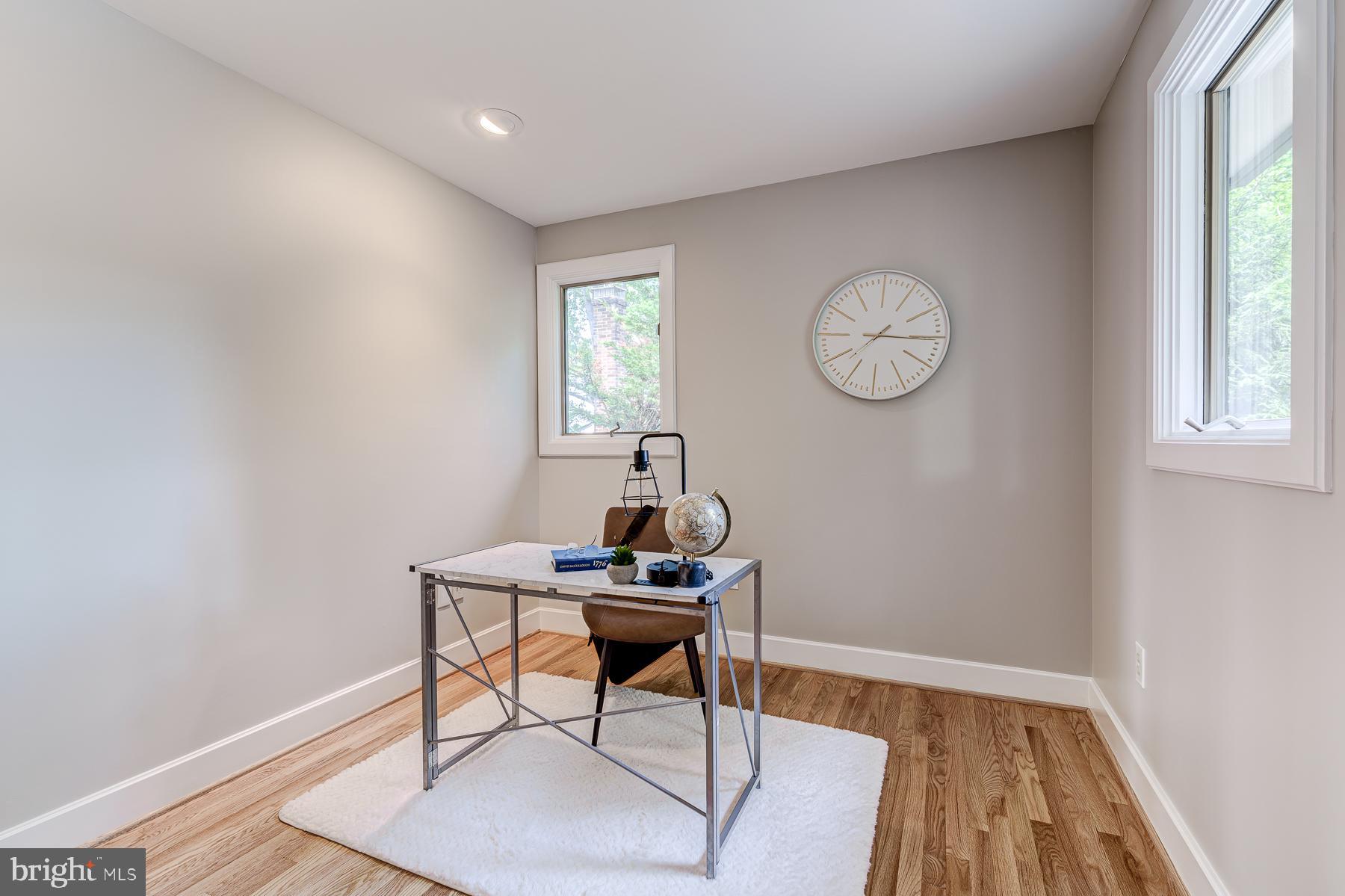 EDGEWATER BEACH - Residential