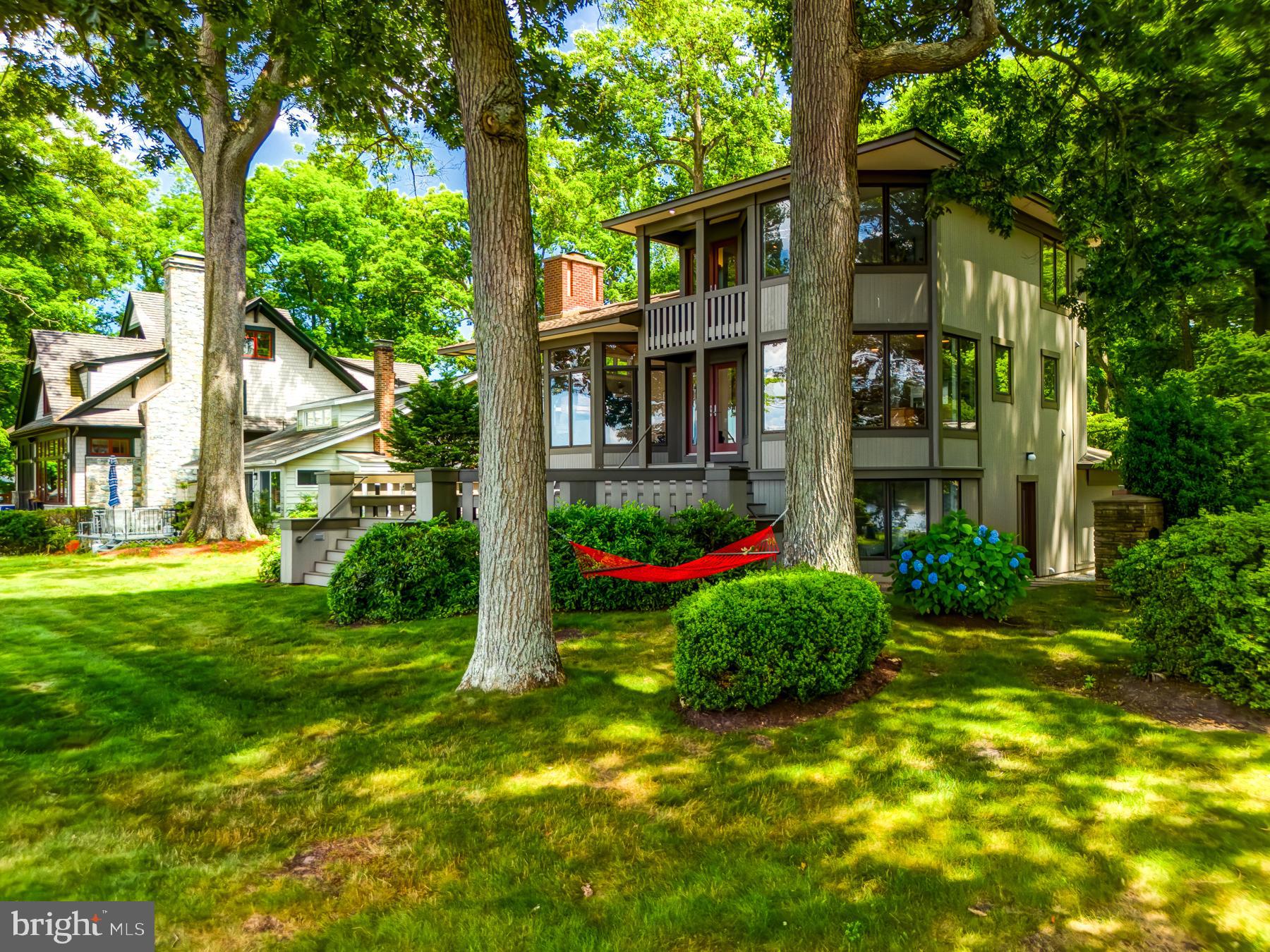 EDGEWATER BEACH - Residential