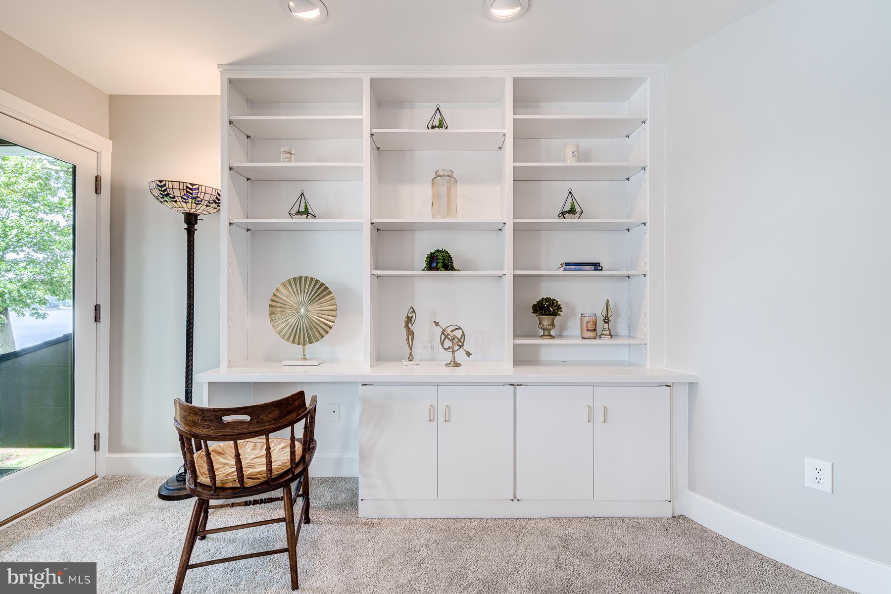 EDGEWATER BEACH - Residential