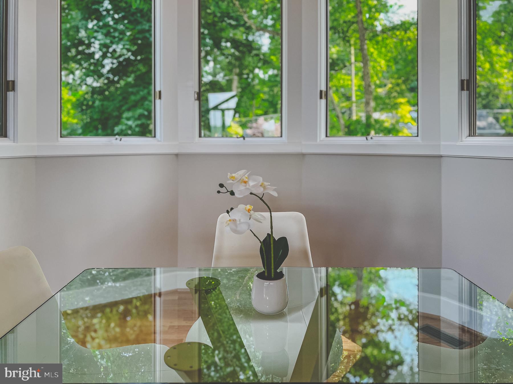 EDGEWATER BEACH - Residential