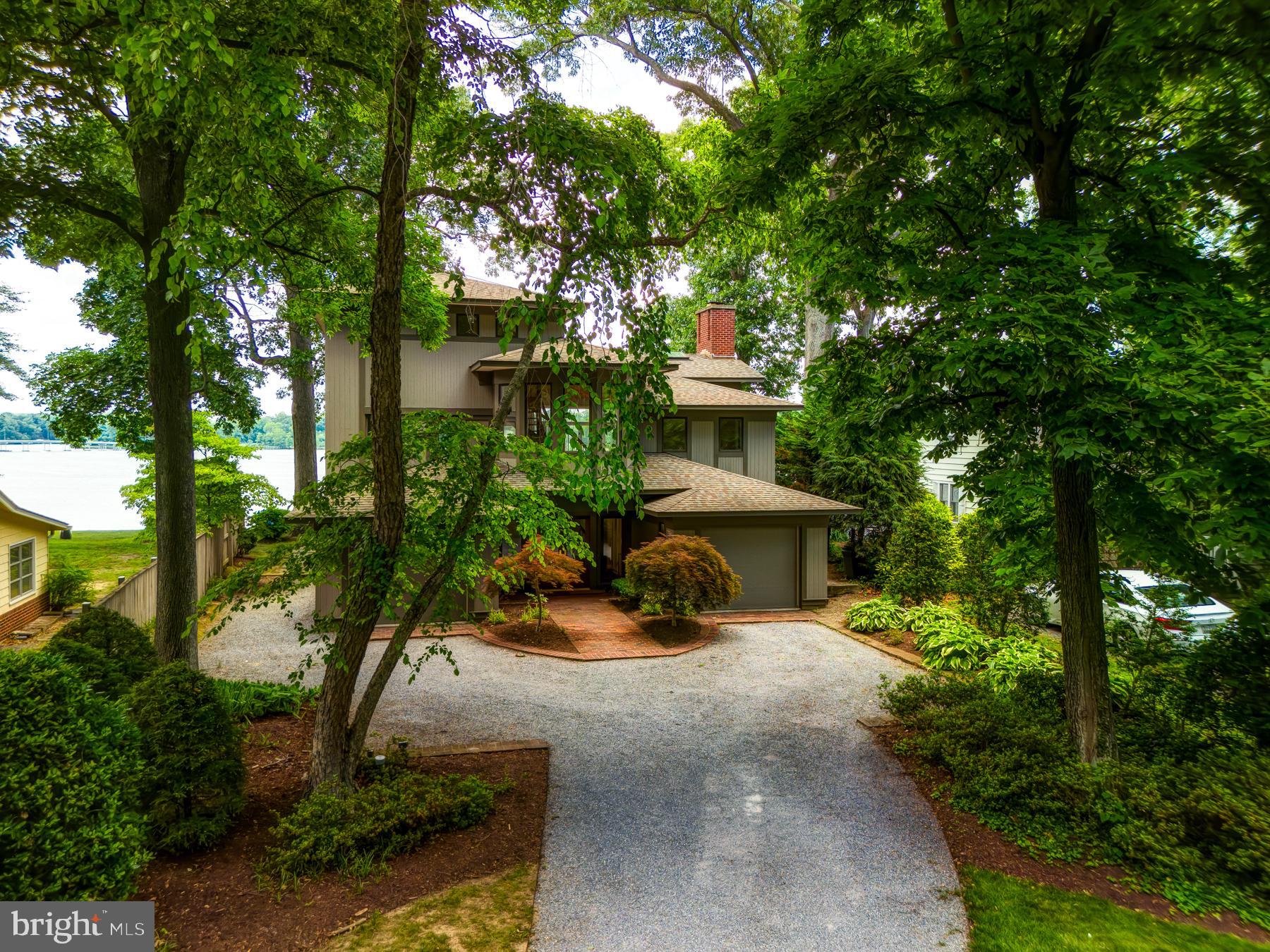 EDGEWATER BEACH - Residential