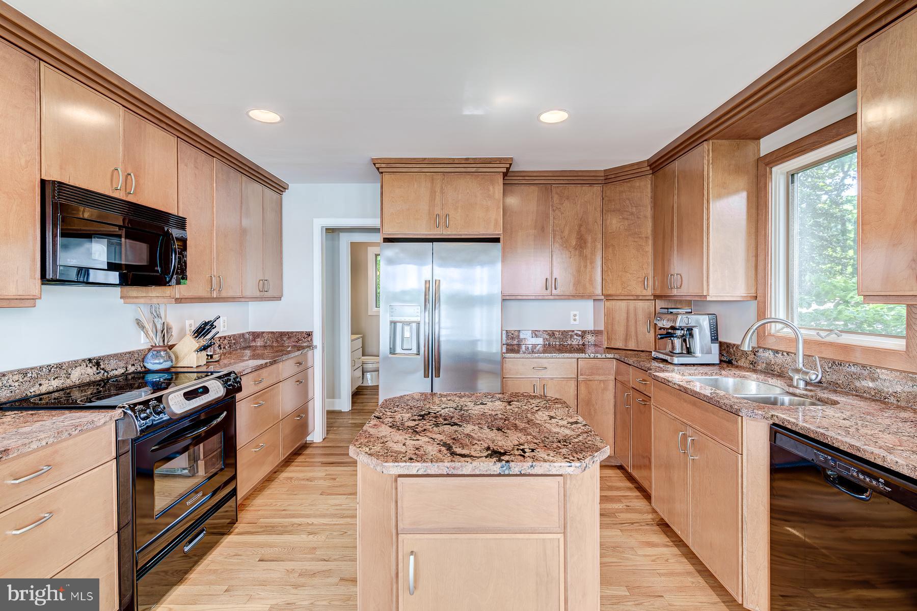 EDGEWATER BEACH - Residential