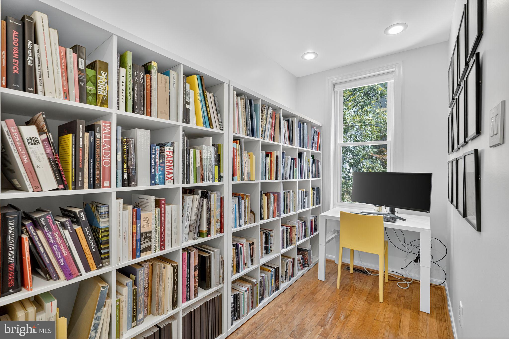 WASHINGTON SQ WEST - Residential