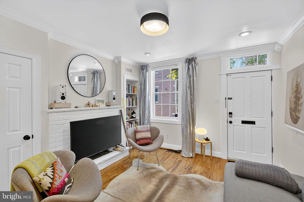 Photo of 515 S Juniper Street, PHILADELPHIA, PA 19147 (MLS # PAPH2546440)