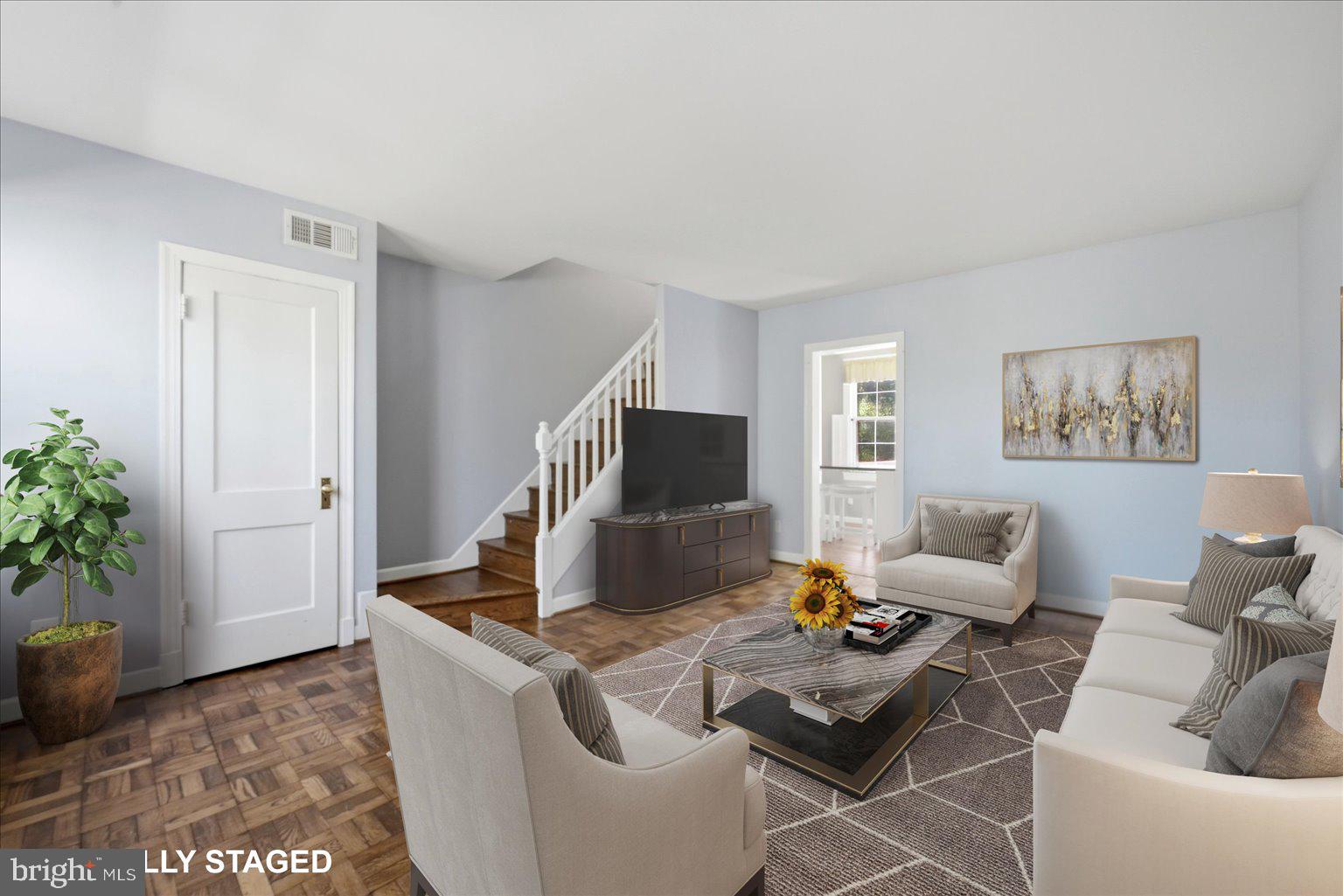 1501 S EDGEWOOD STREET 572