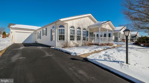 Mobile Home For Sale - 309 Blackberry Circle<br/> NEW HOPE, PA 18938