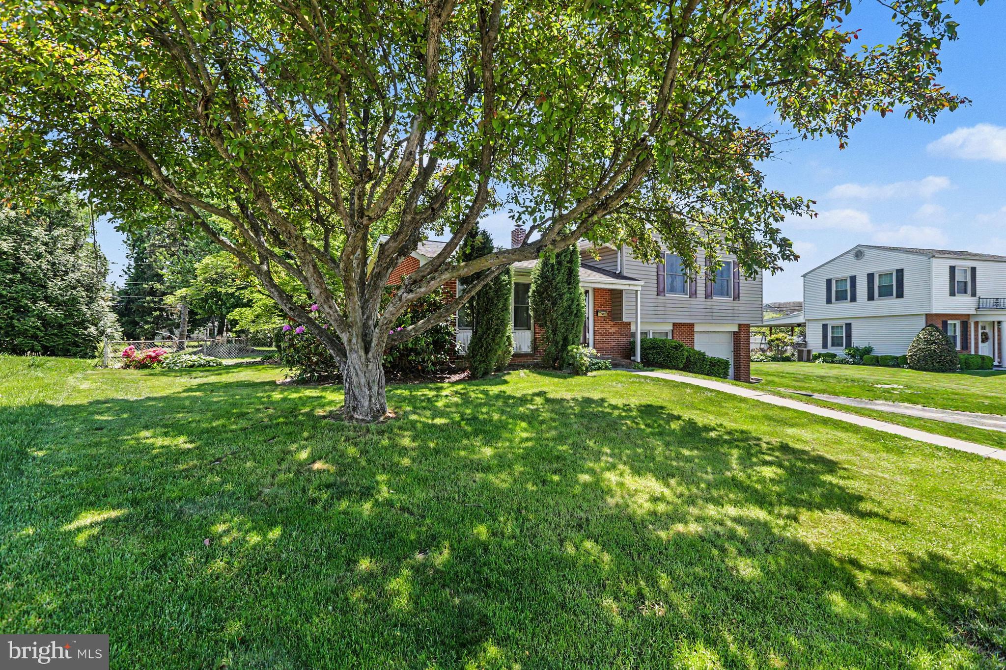 RIVERVIEW - Residential