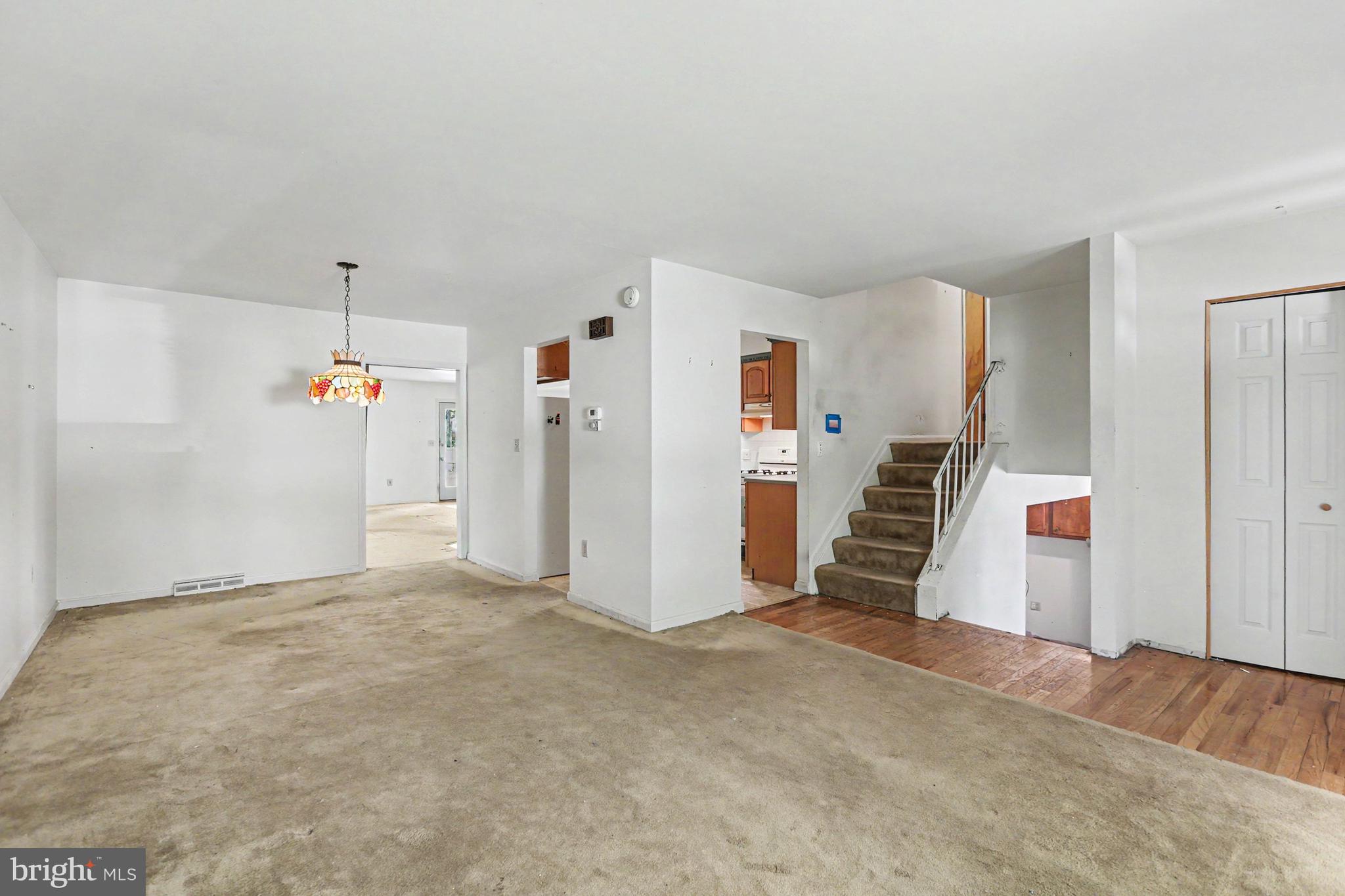 RIVERVIEW - Residential
