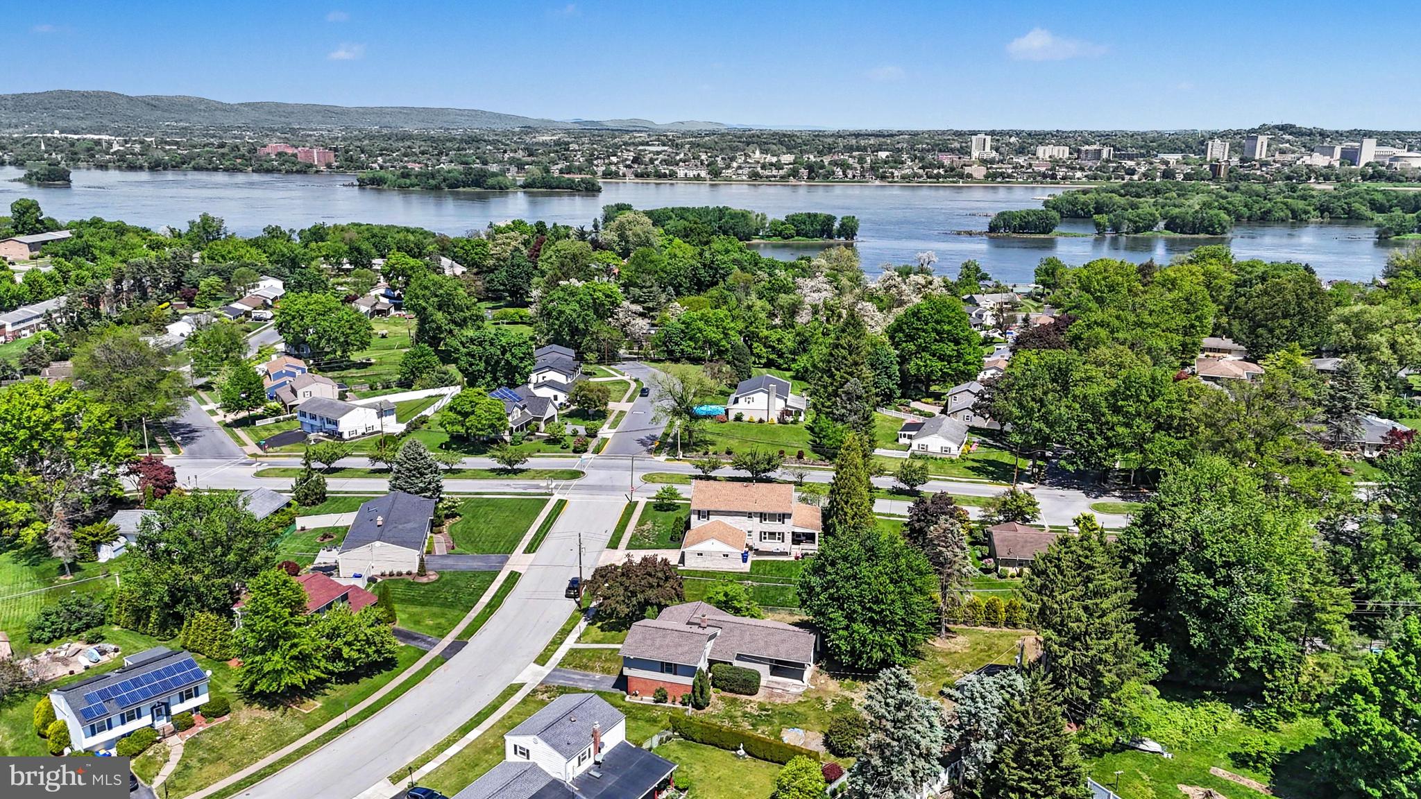 RIVERVIEW - Residential