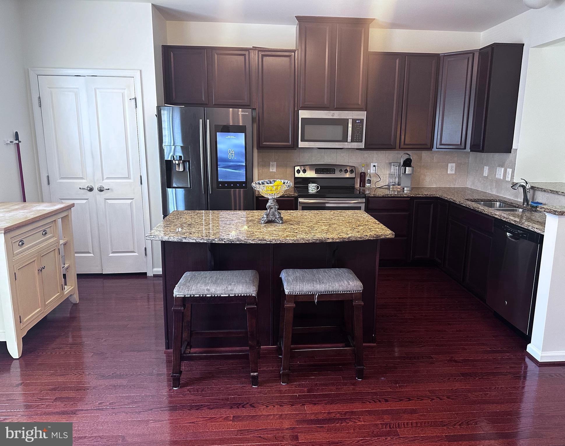 RAPPAHANNOCK LANDING - Residential Lease