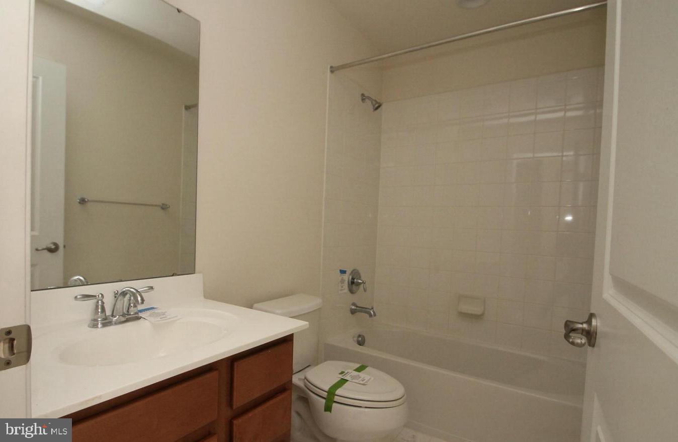 RAPPAHANNOCK LANDING - Residential Lease