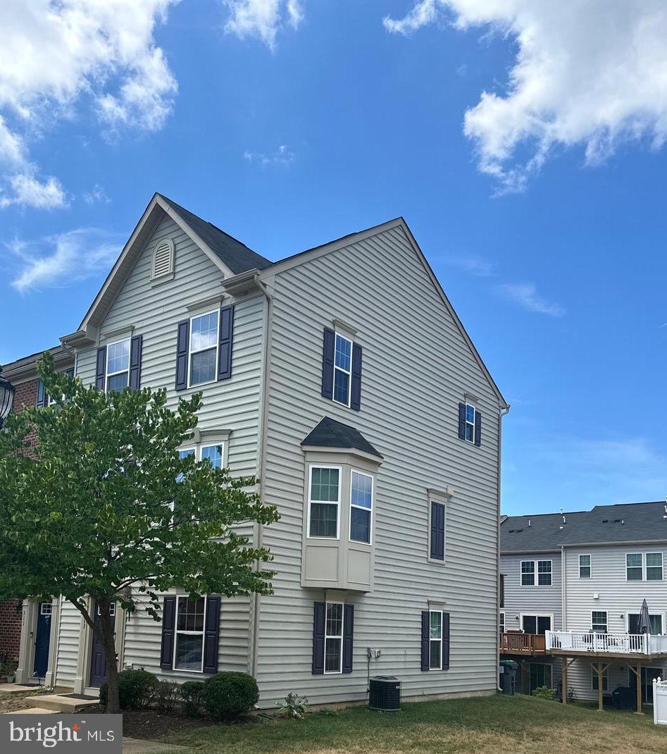 RAPPAHANNOCK LANDING - Residential Lease