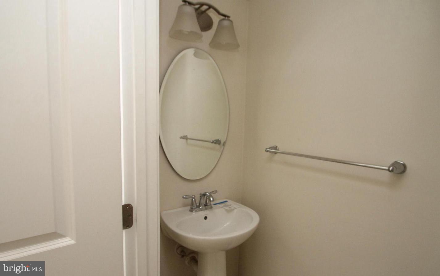 RAPPAHANNOCK LANDING - Residential Lease