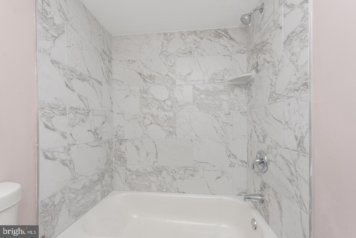 MADISON EASTEND - Residential Lease