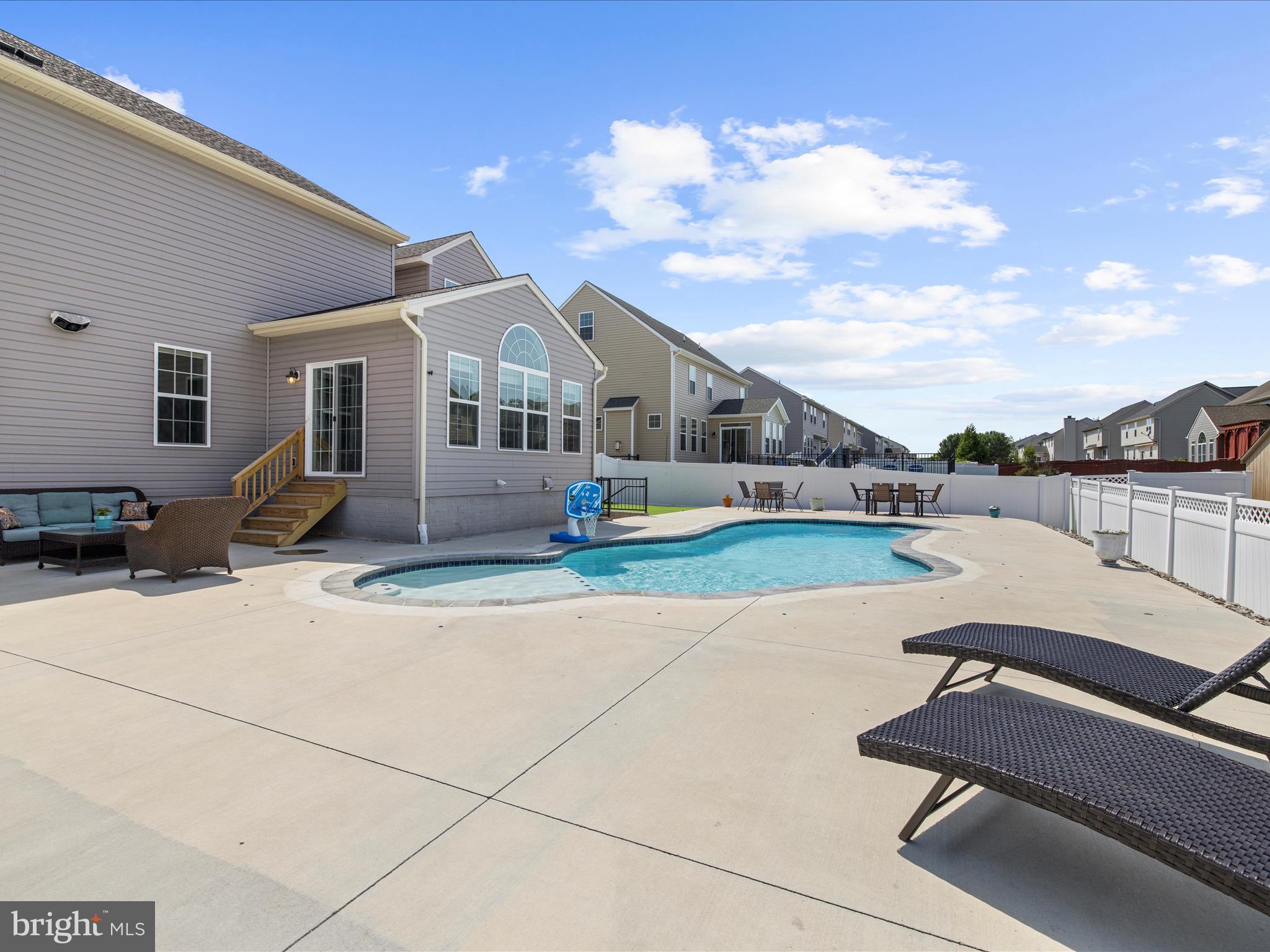183 MEADOW BROOK WAY