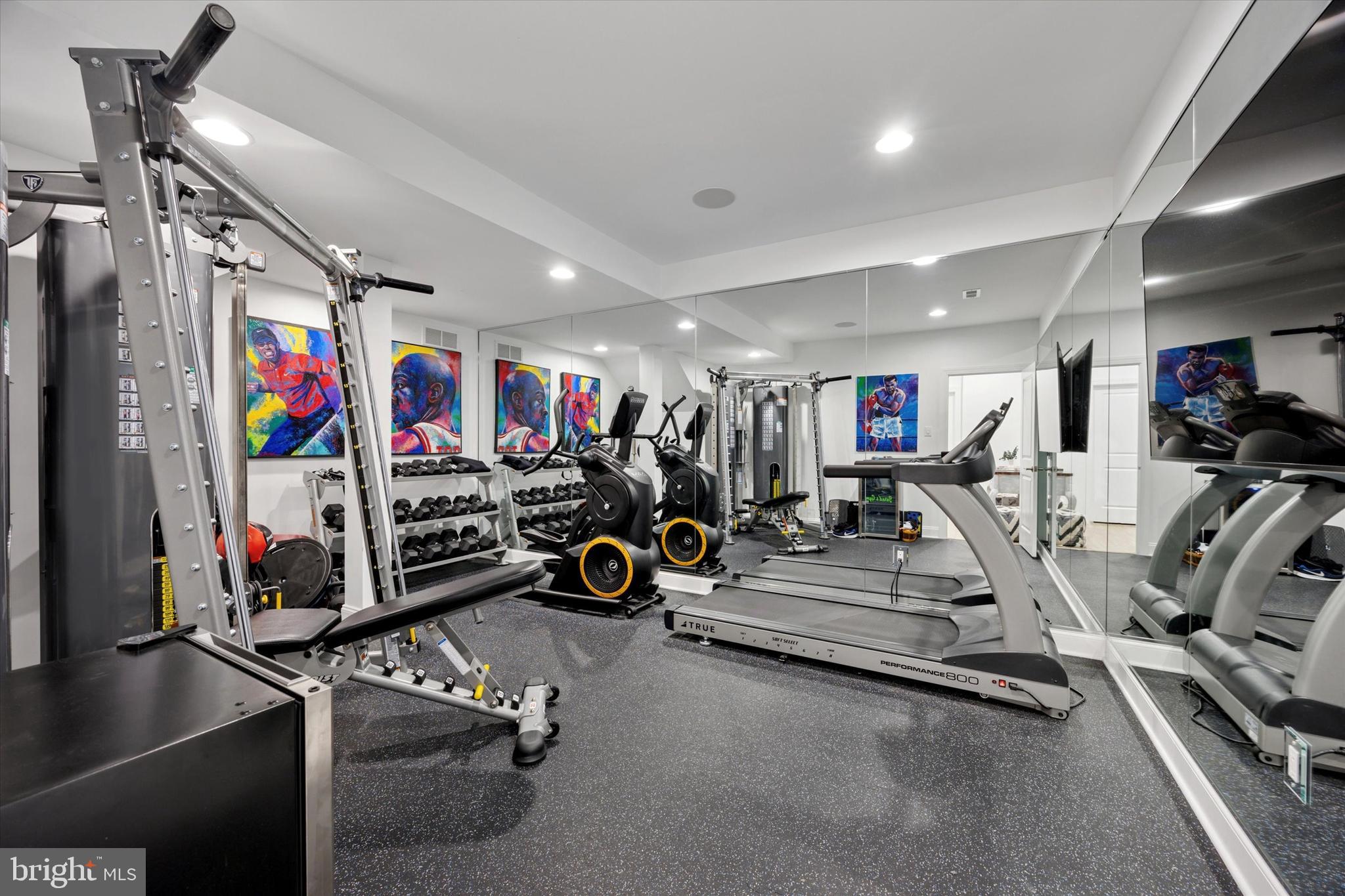 FOUNDERS RESERVE - Residential