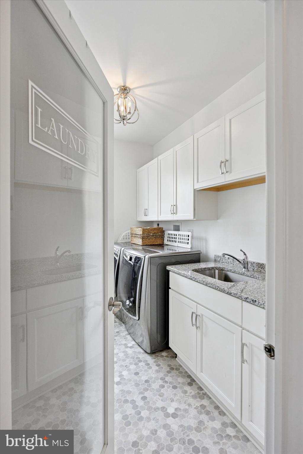 FOUNDERS RESERVE - Residential