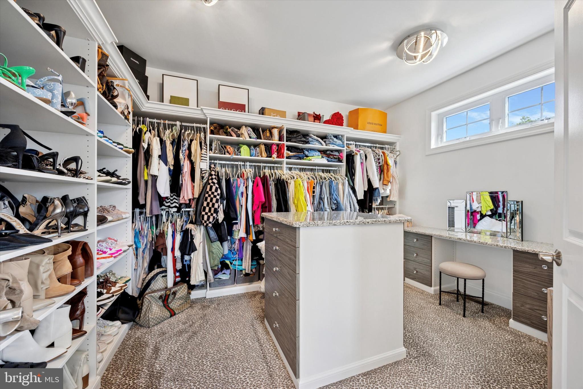 FOUNDERS RESERVE - Residential