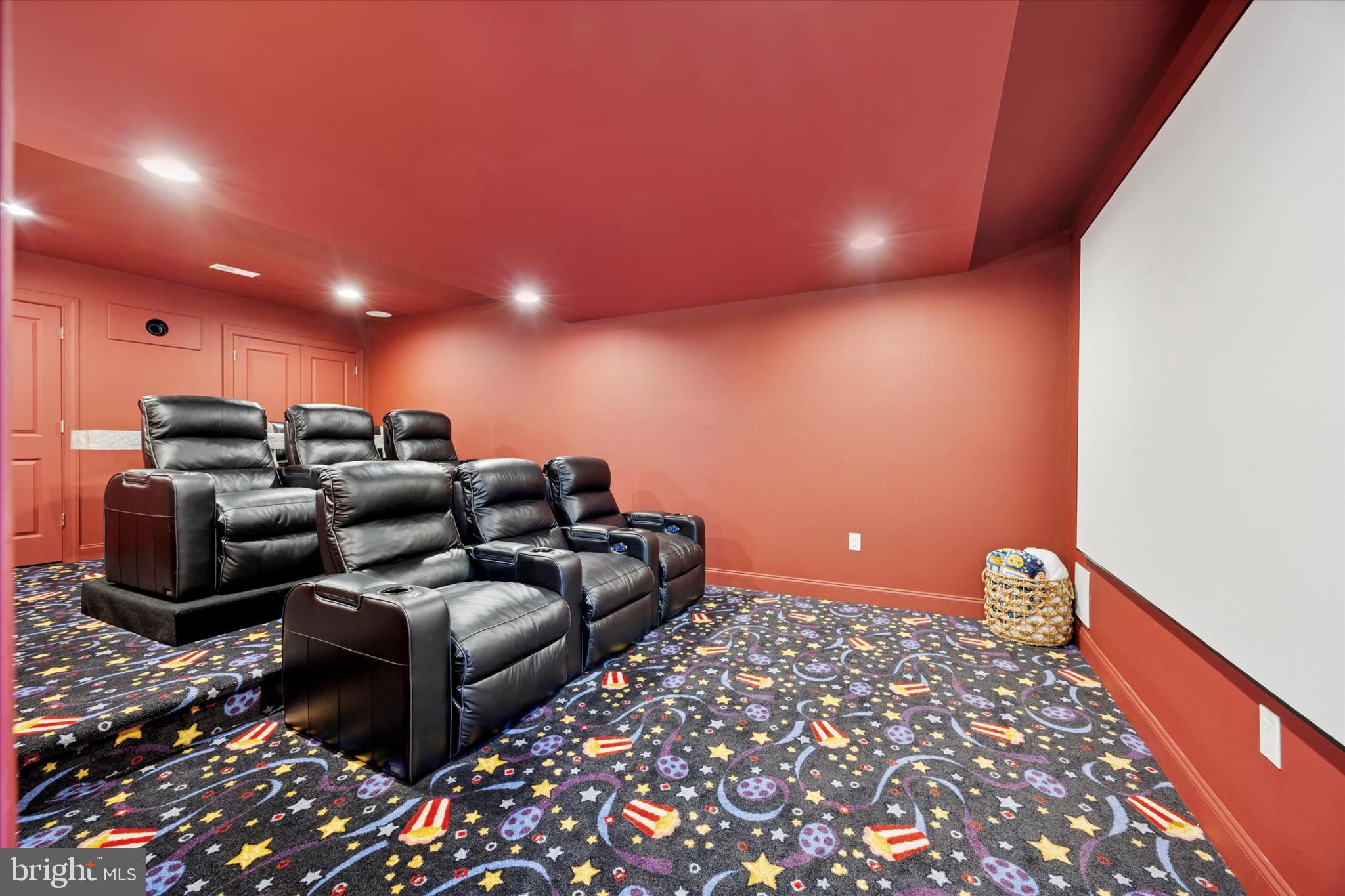 FOUNDERS RESERVE - Residential