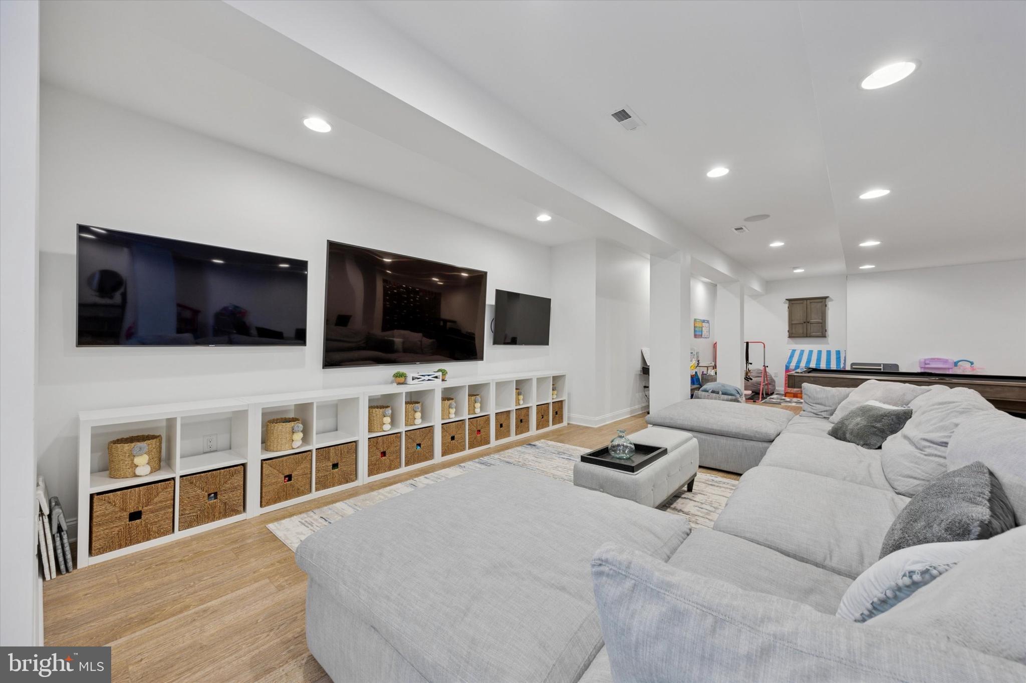 FOUNDERS RESERVE - Residential