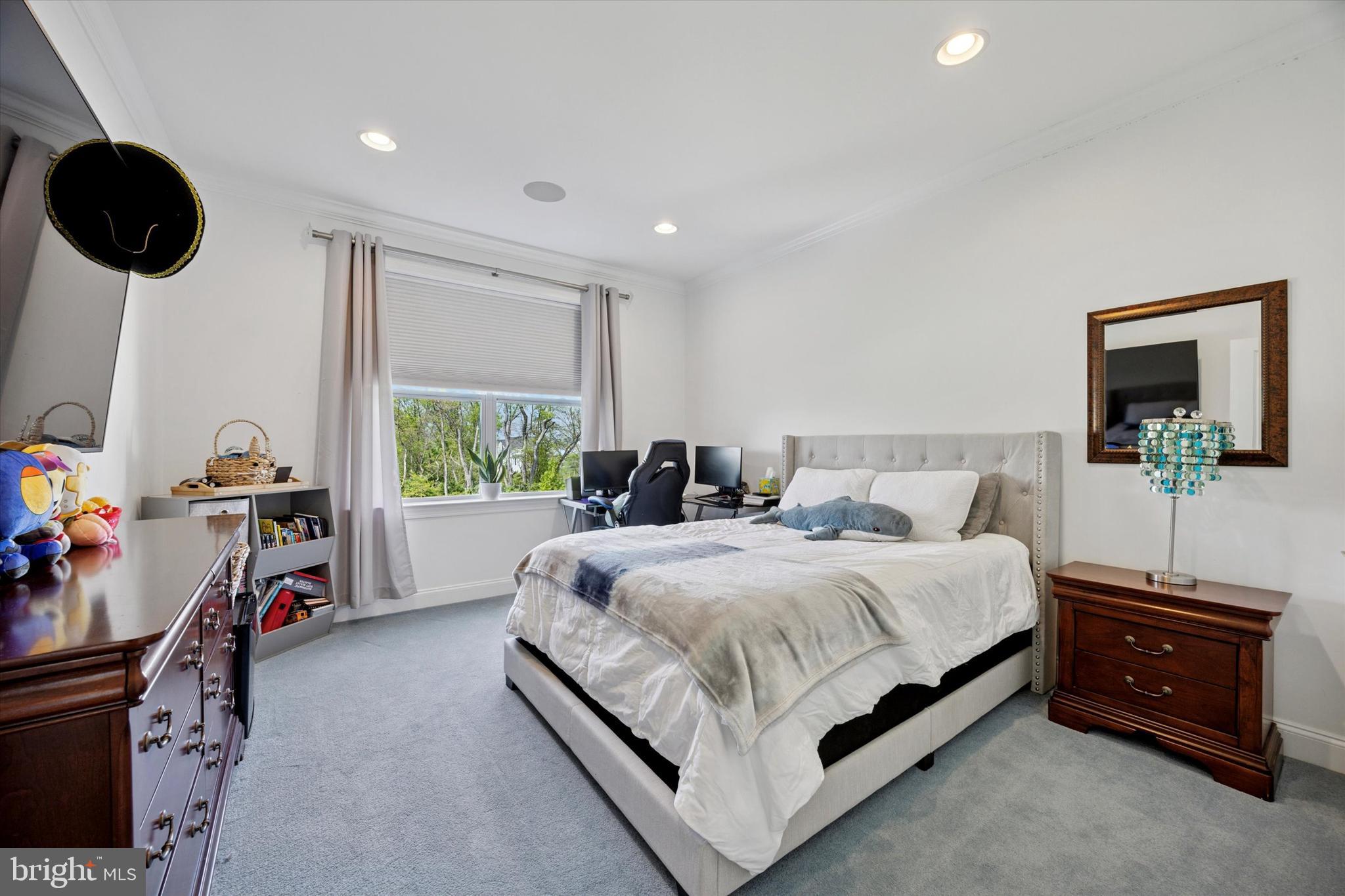 FOUNDERS RESERVE - Residential