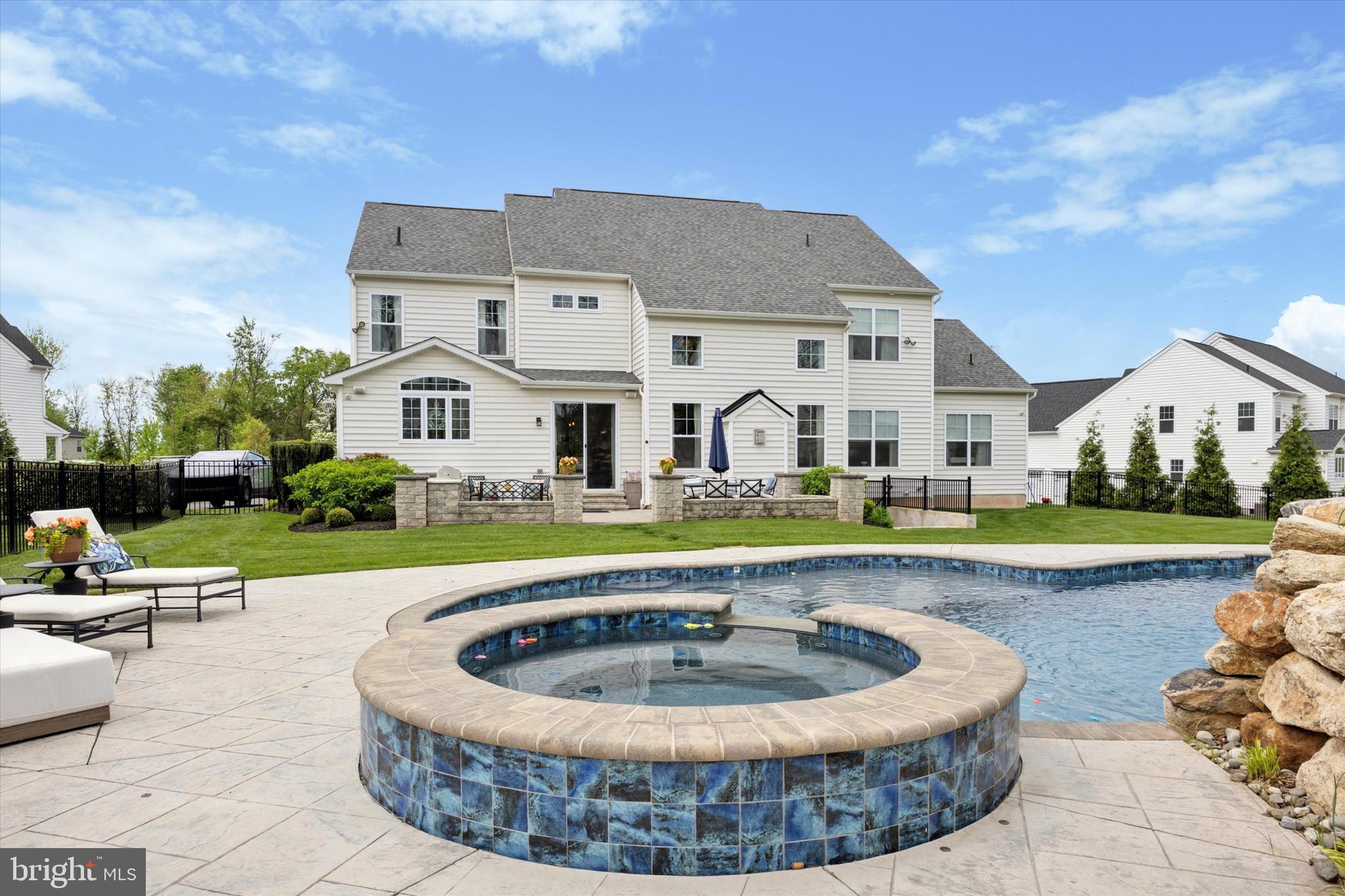 FOUNDERS RESERVE - Residential