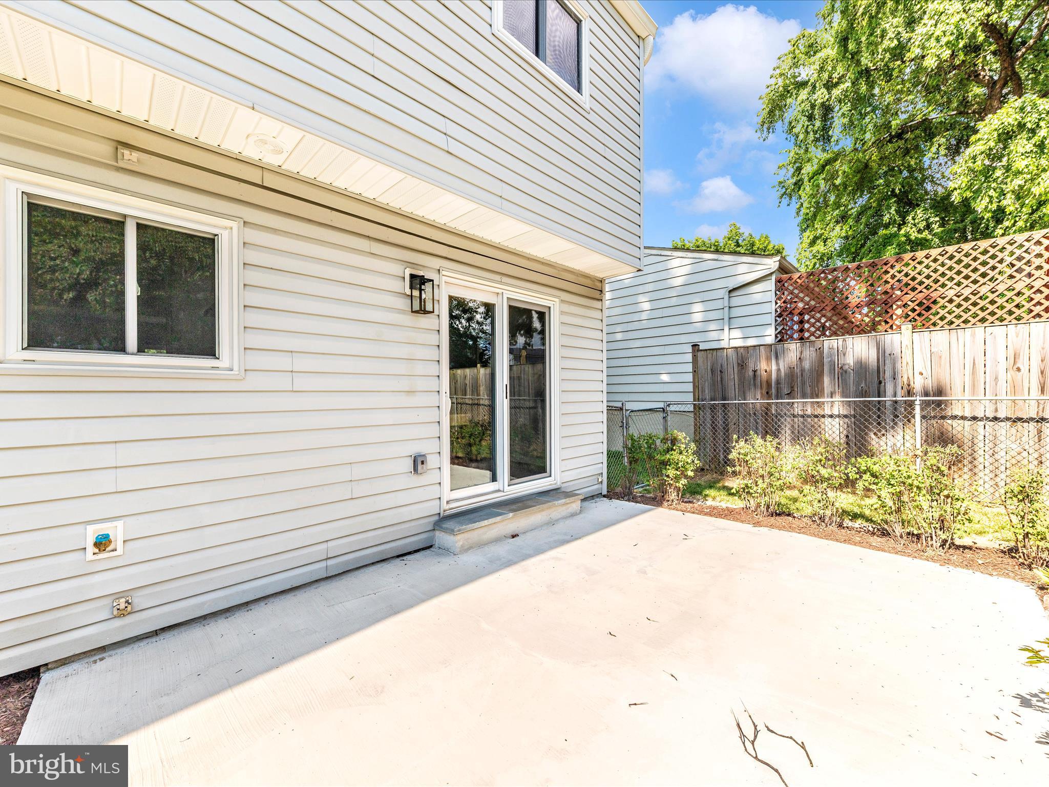 HILCREST ORCHARDS - Residential Lease